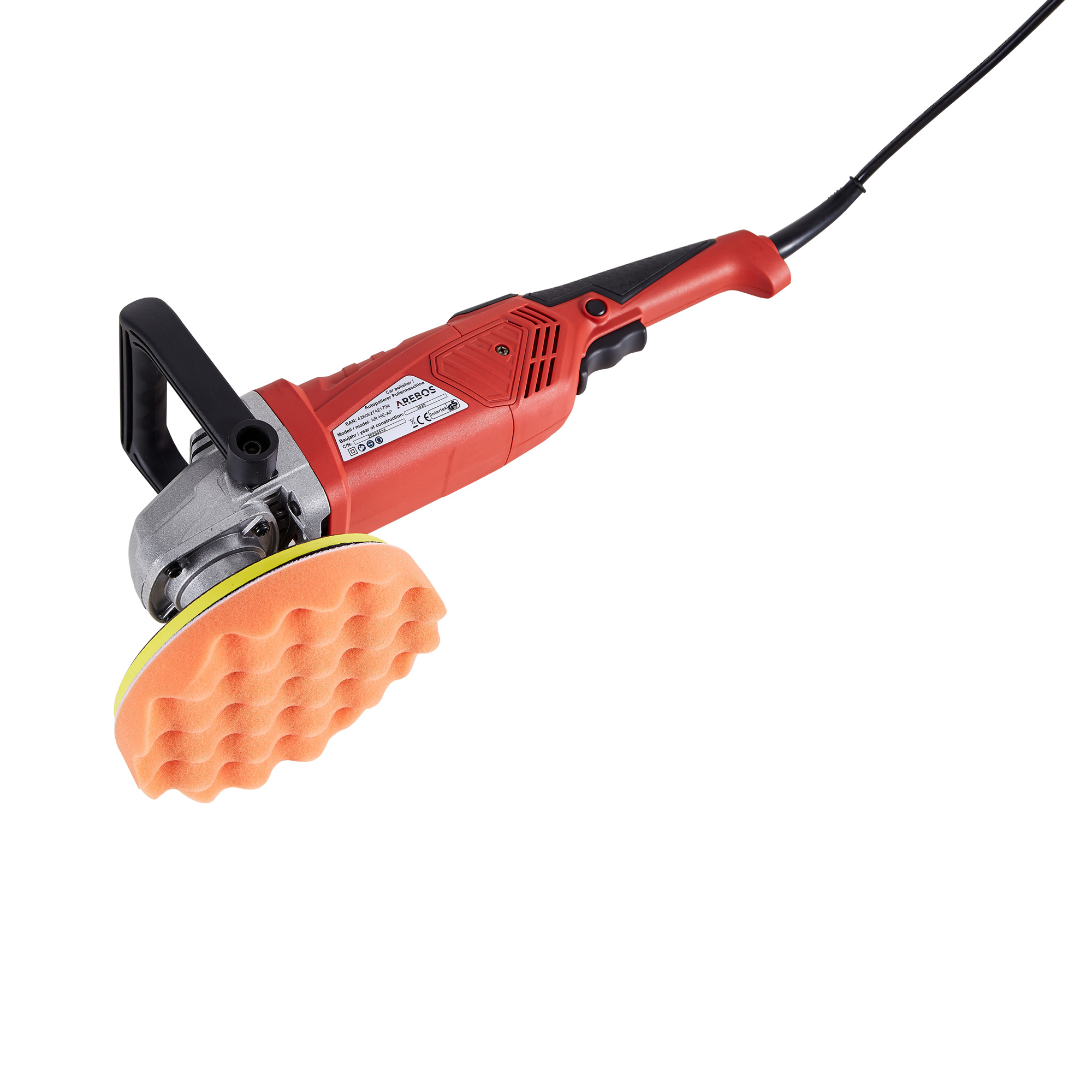 Eine rote elektrische Poliermaschine mit angebrachtem orangefarbenen Schwamm, isoliert auf weißem Hintergrund.