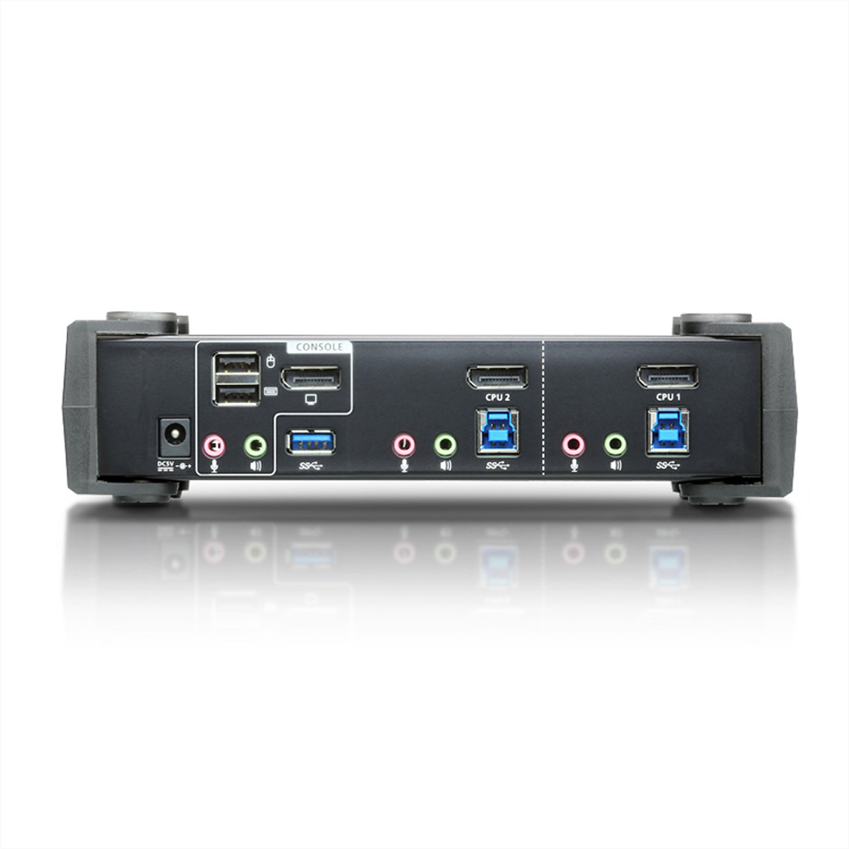 Die Rückseite eines schwarzen Geräts mit Anschlüssen für verschiedene Verbindungen, einschließlich USB und Audio.