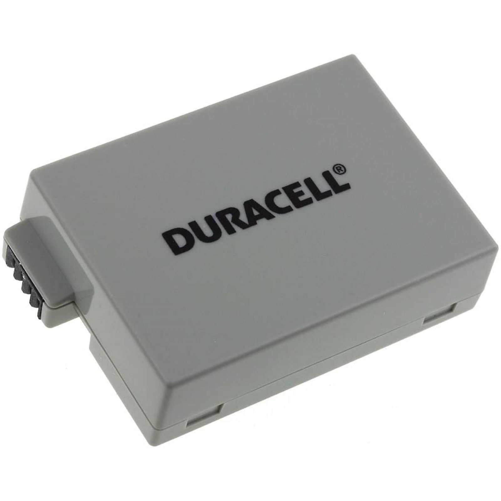 Una batería Duracell, gris, con el nombre de la marca en negro, aislada.