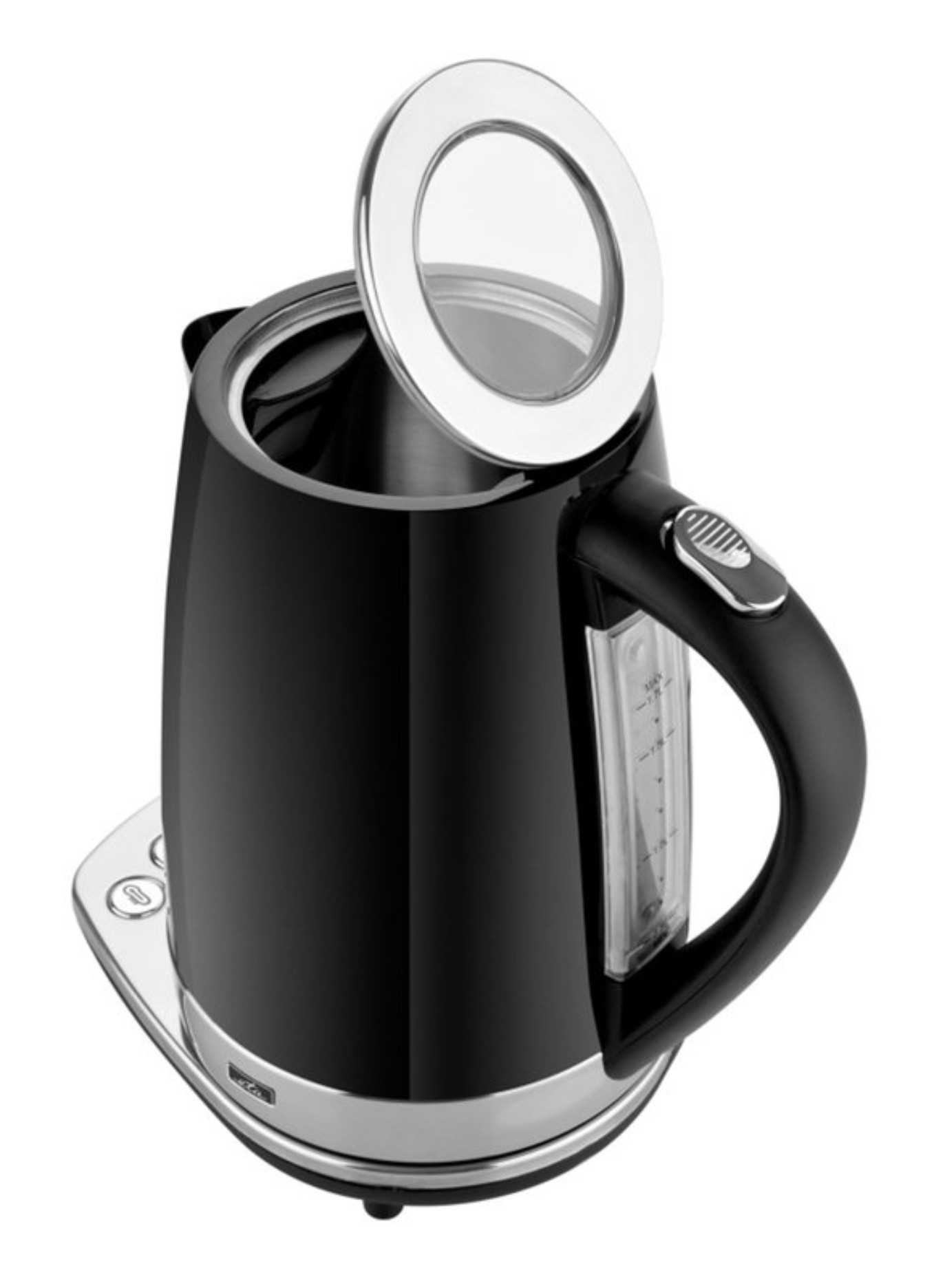 Schwarzer Wasserkocher mit offenem Deckel, glänzendem Finish und Griff. Er steht auf weißem Grund.