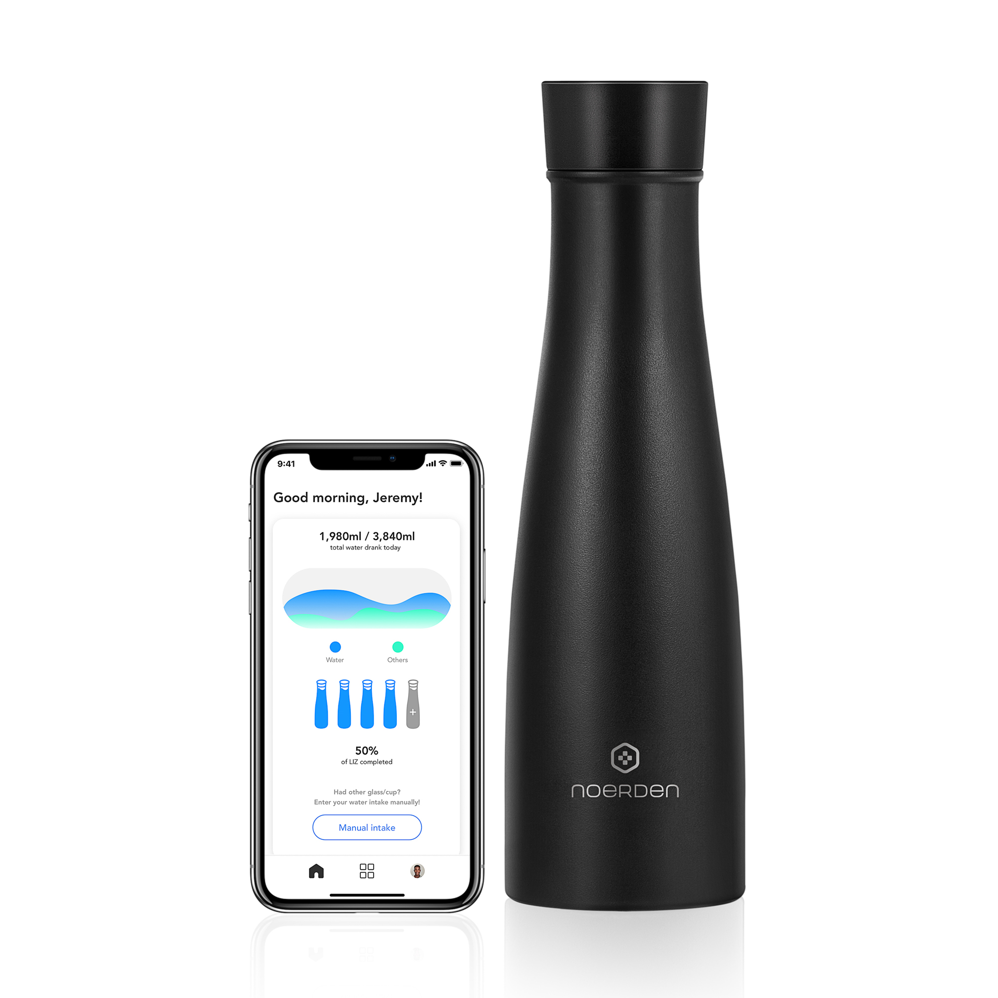 Schwarze Wasserflasche neben einem Telefonbildschirm mit Wasseraufnahmedaten.