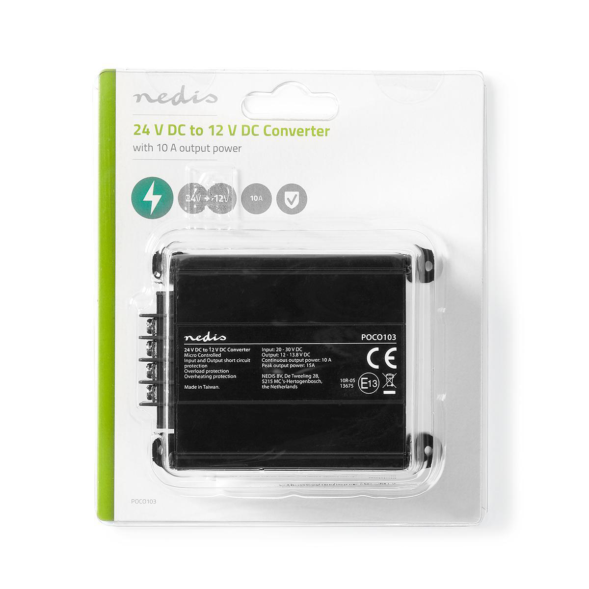 Een zwarte 24V naar 12V DC-omvormer in een plastic behuizing op een witte achtergrond.
