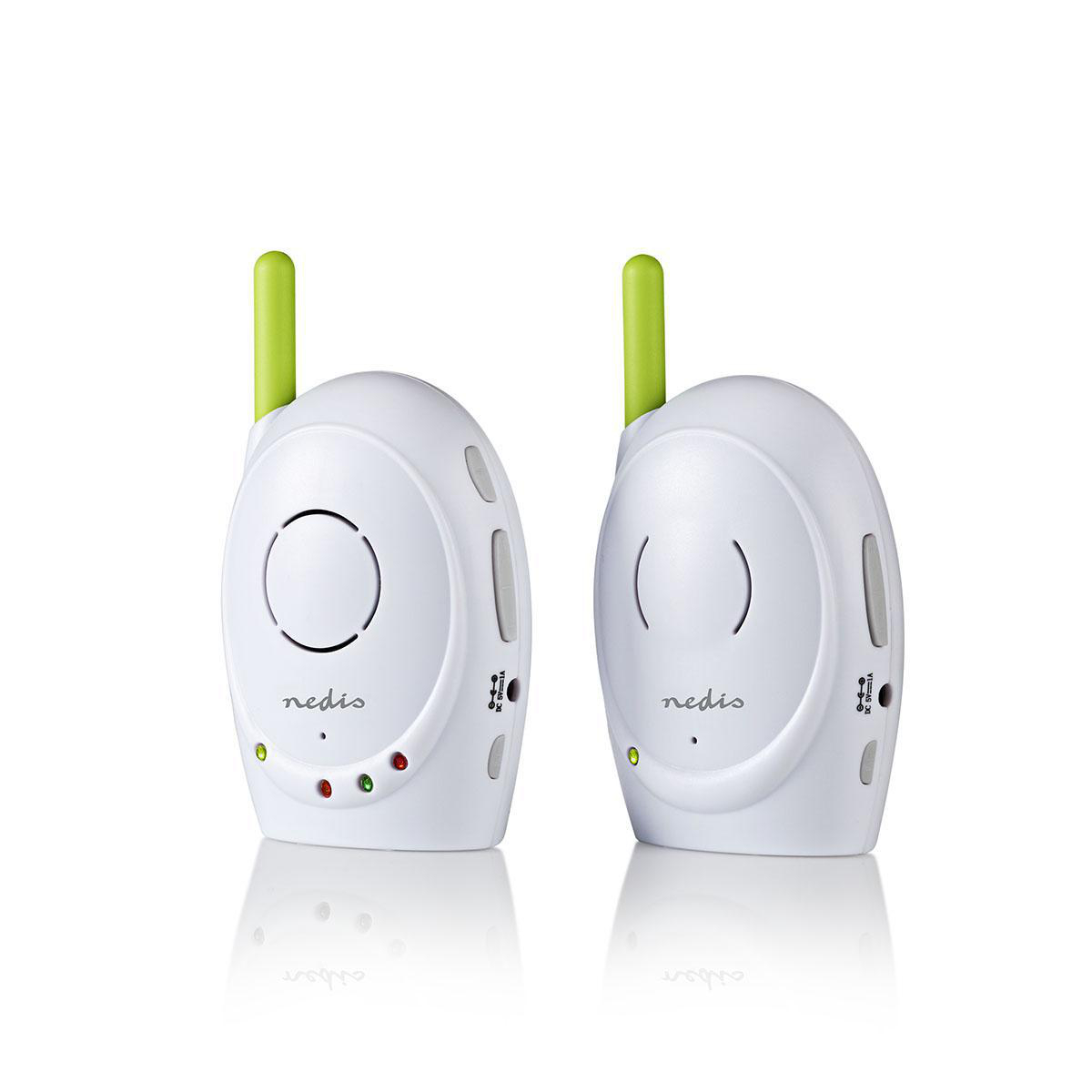 Zwei weiße Babyphone. Grüne Antennen befinden sich oben. Rote und grüne Lichter sind sichtbar.