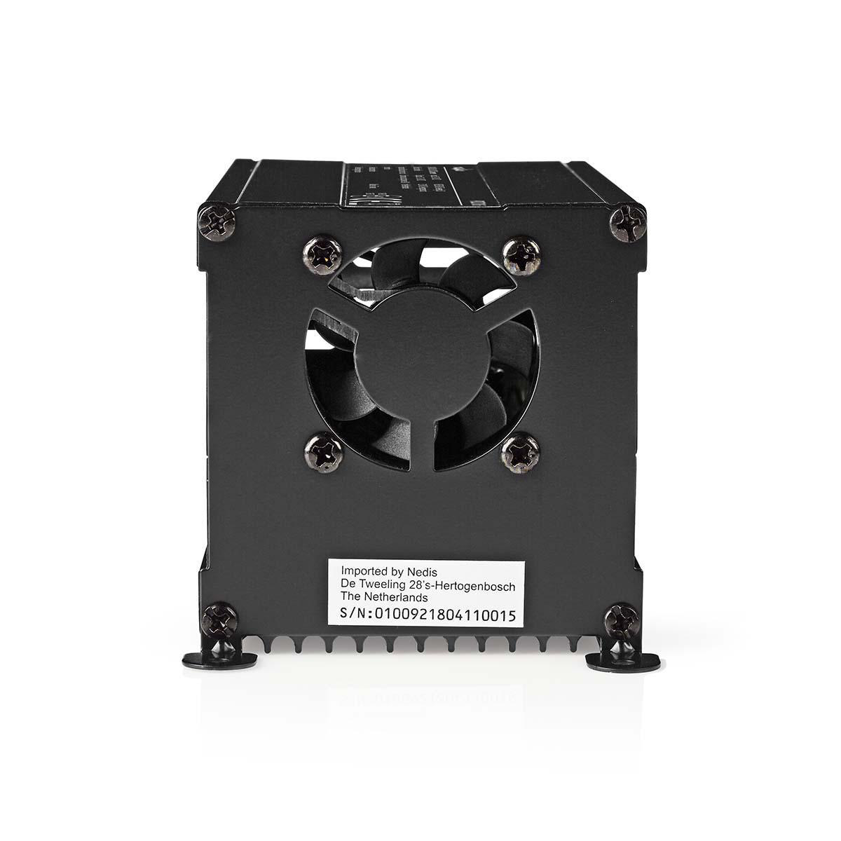 Zwart, doosvormig apparaat met ventilator, schroeven en een label. Geïsoleerd op wit.