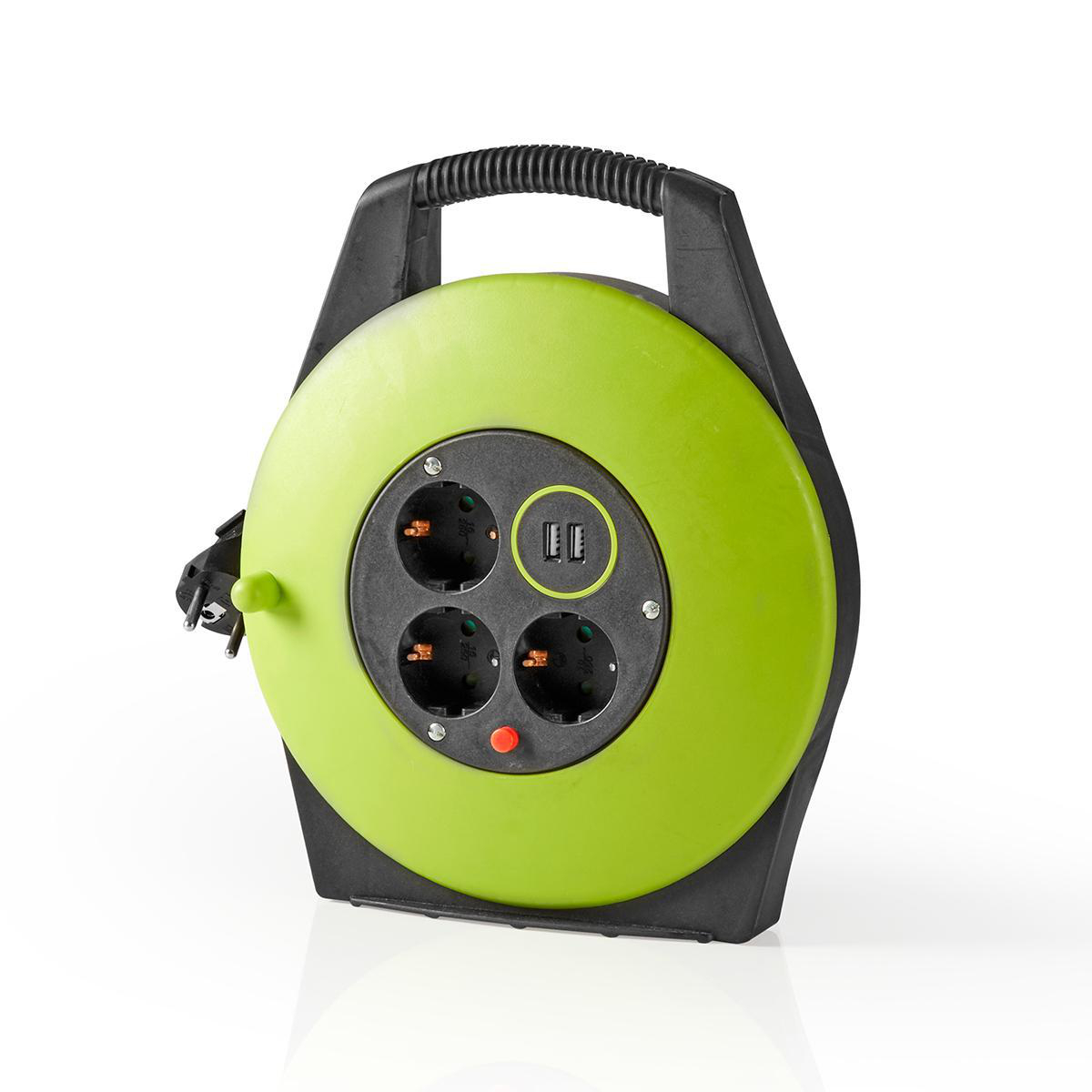 Avvolgicavo verde e nero con tre prese e porte USB. Un pulsante rosso sul lato.