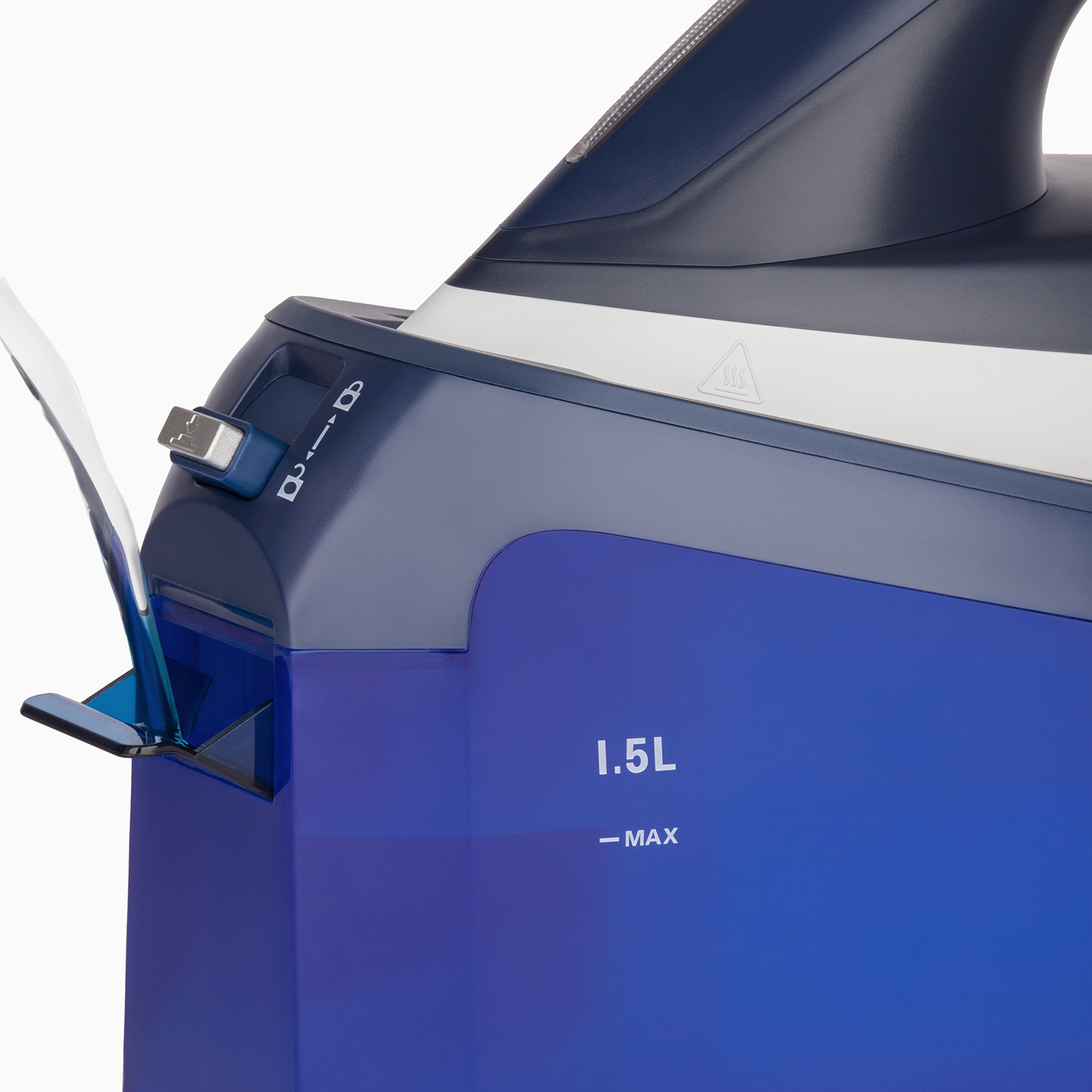Blaues und weißes Dampfbügeleisen mit Wassertank. Der Tank hat eine maximale Füllmenge von 1,5 l.