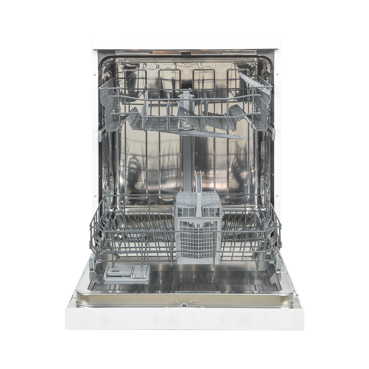 Biała zmywarka z otwartymi drzwiami, pokazująca kosze i wnętrze. Na białym tle.