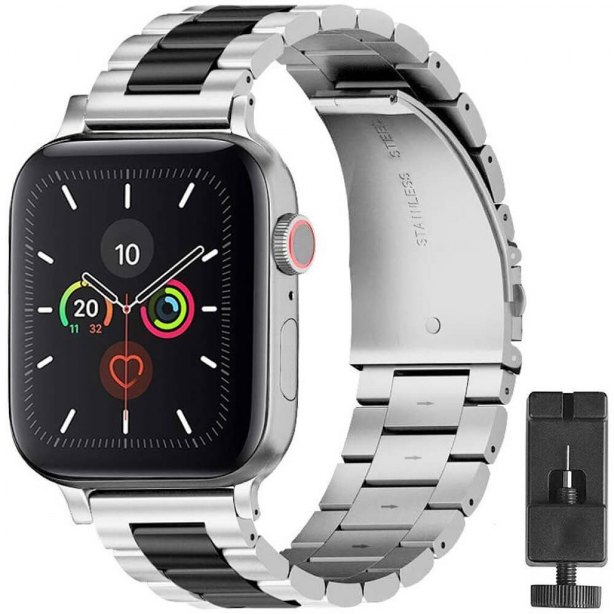Silberne Apple Watch mit einem schwarz-silbernen Metallarmband. Zeigt die Uhrzeit und Gesundheitsdaten.