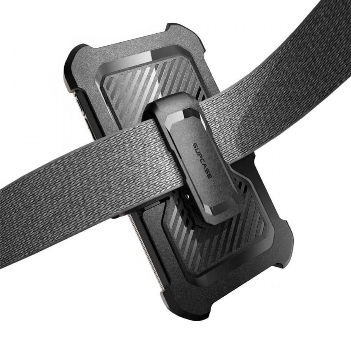 Eine schwarze Handyhülle mit Clip. Die Hülle ist an einem grauen Gurt. Es ist ein Supcase-Produkt.