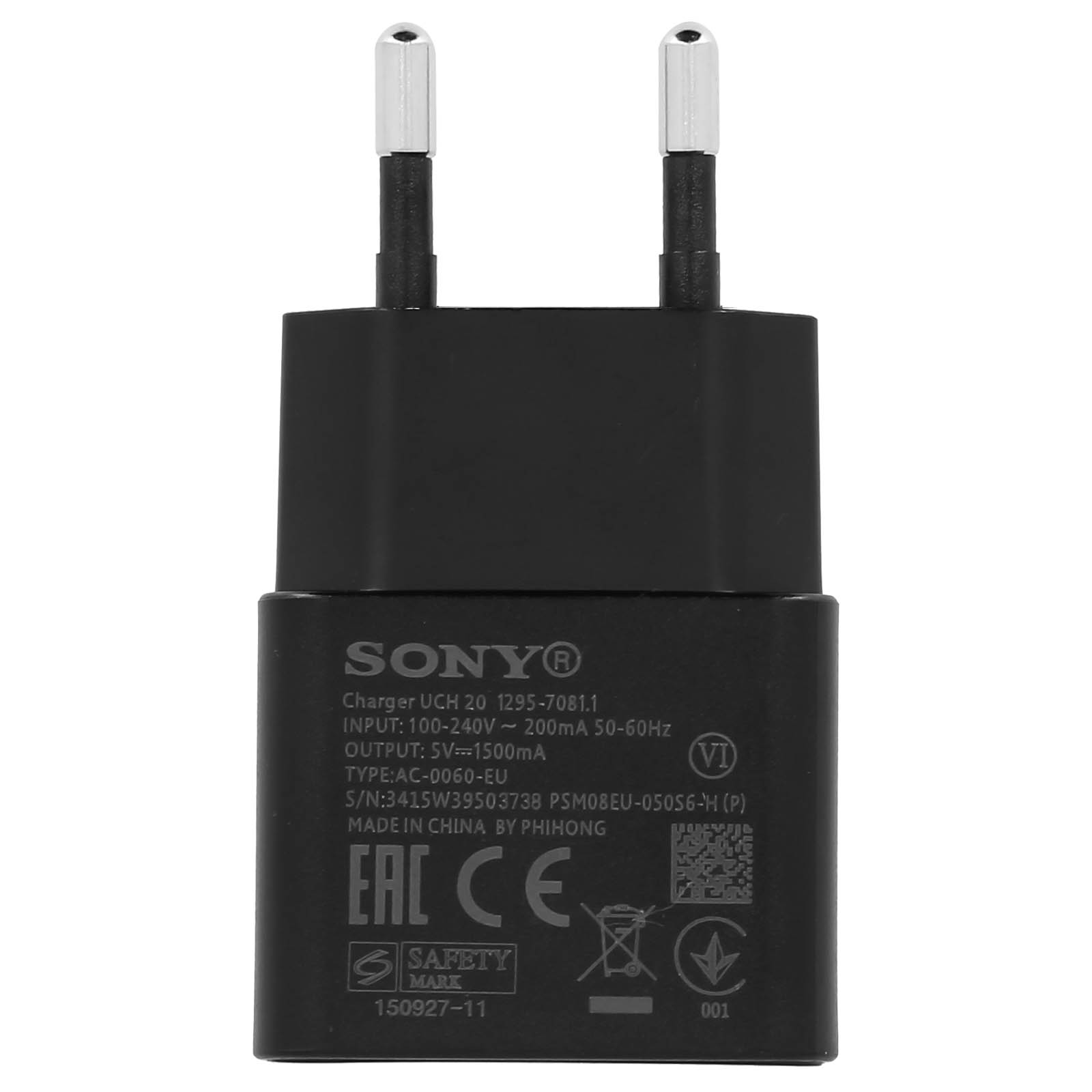 Caricabatterie Sony nero con due spine. Testo con dettagli. Marchi di sicurezza e CE.