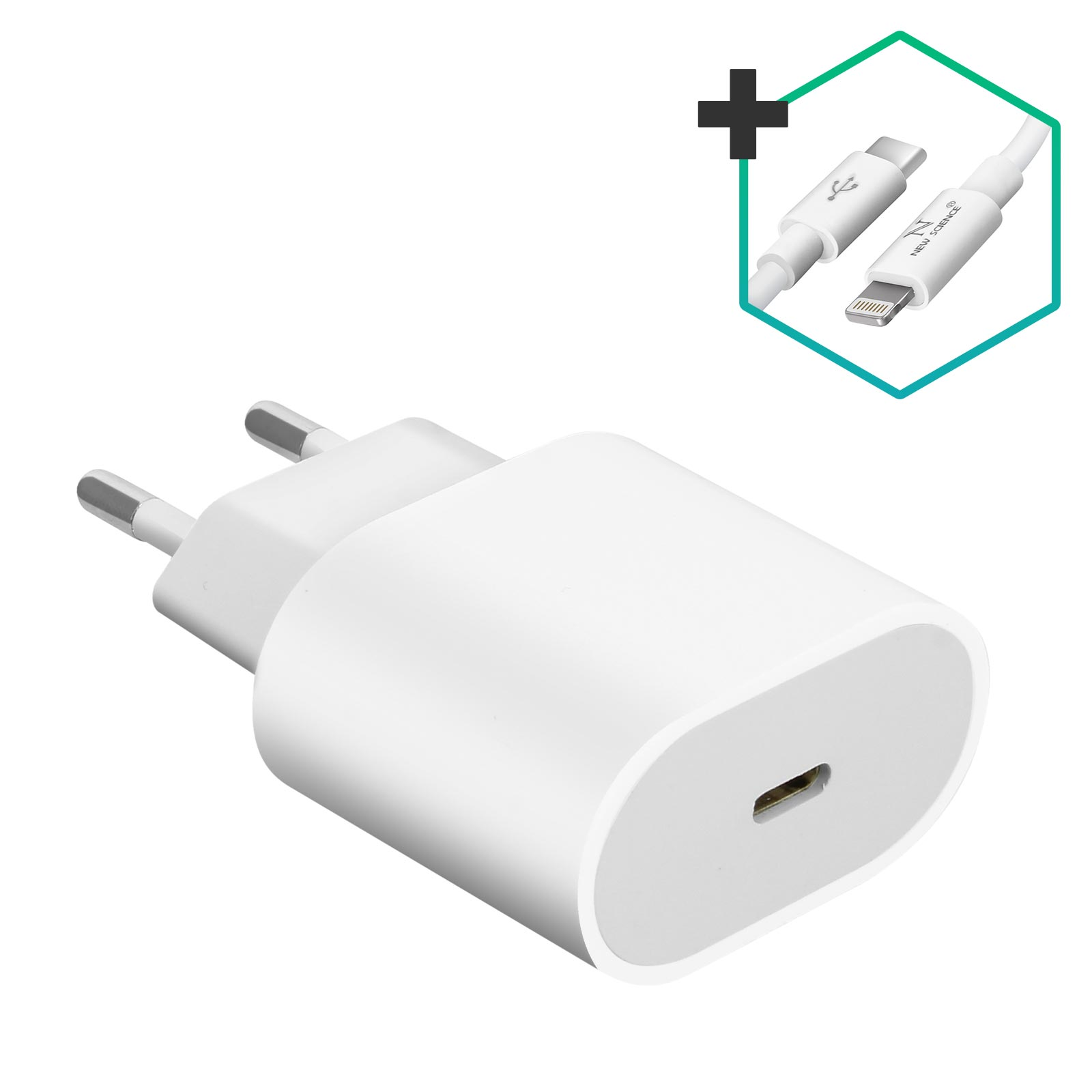 Caricabatterie bianco con porta USB-C e due cavi di ricarica. Uno è Lightning. Sfondo esagonale verde.