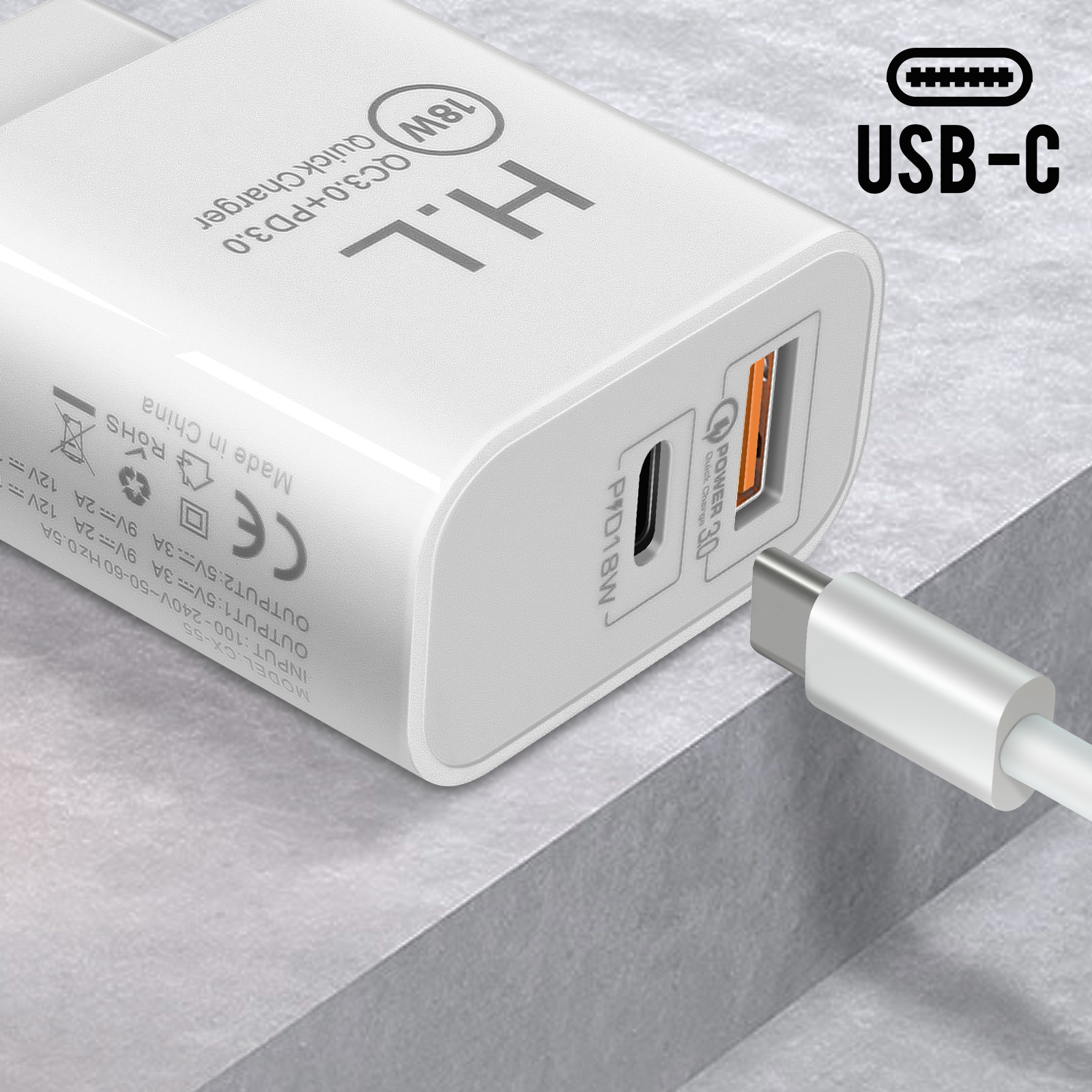 Caricabatterie bianco con porta USB-C. Ha funzioni di Ricarica Rapida e PD 3.0.
