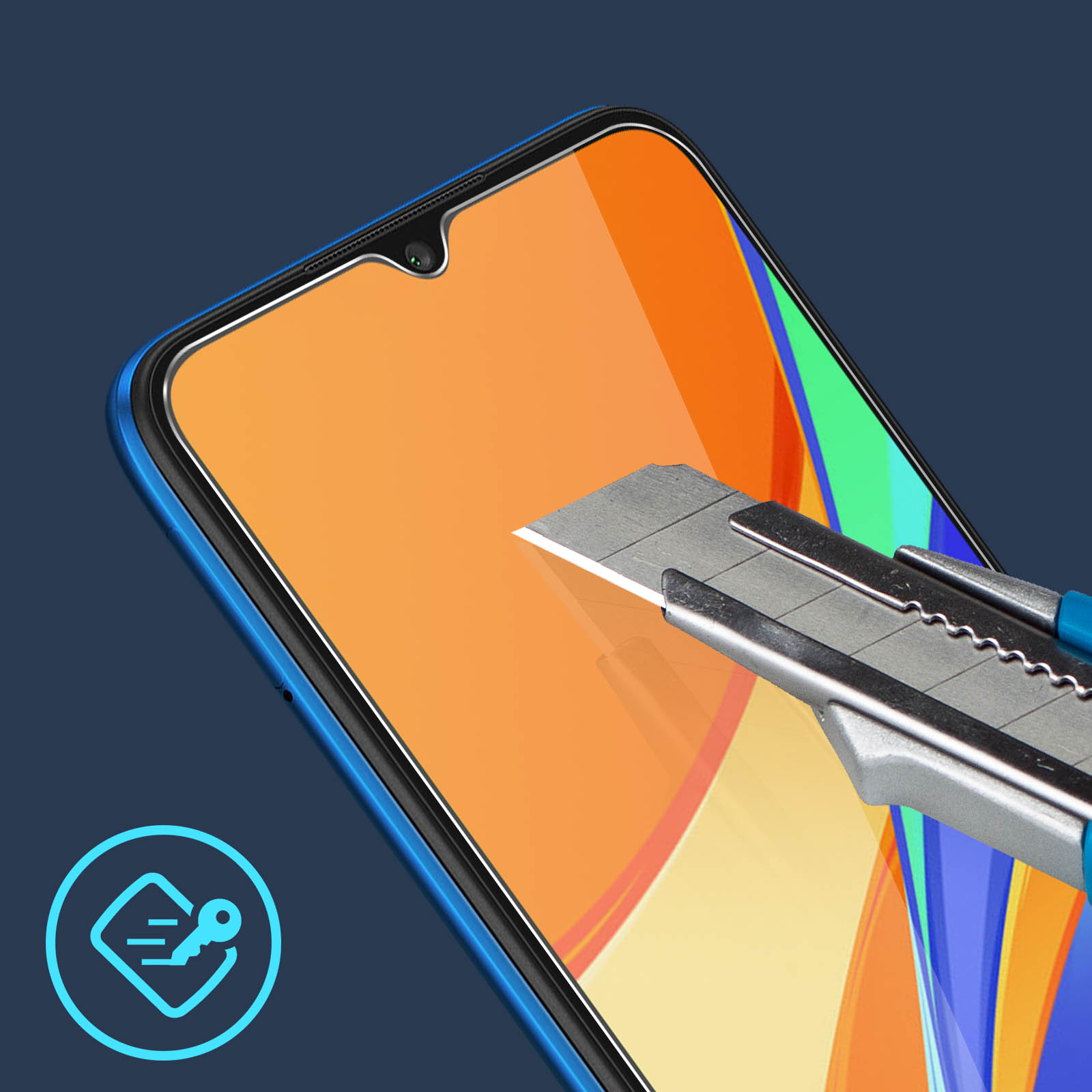 Telefoon opladen met een powerbank, verbonden met een laptop en tablet.