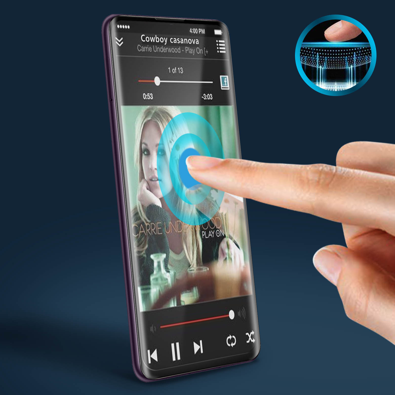 Mano che tocca lo schermo di uno smartphone che riproduce musica. Il telefono ha un bordo blu.