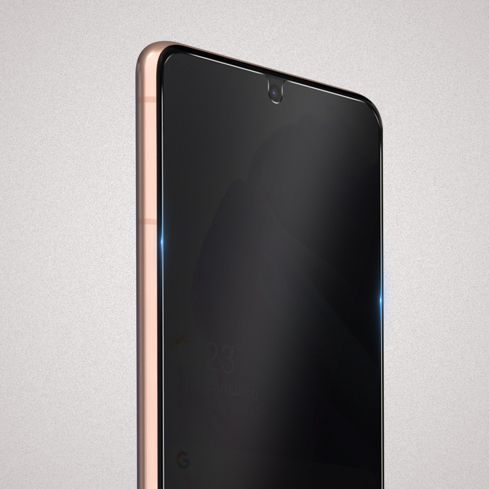 Primo piano di uno smartphone con protezione schermo nera. Lo sfondo è sfocato.