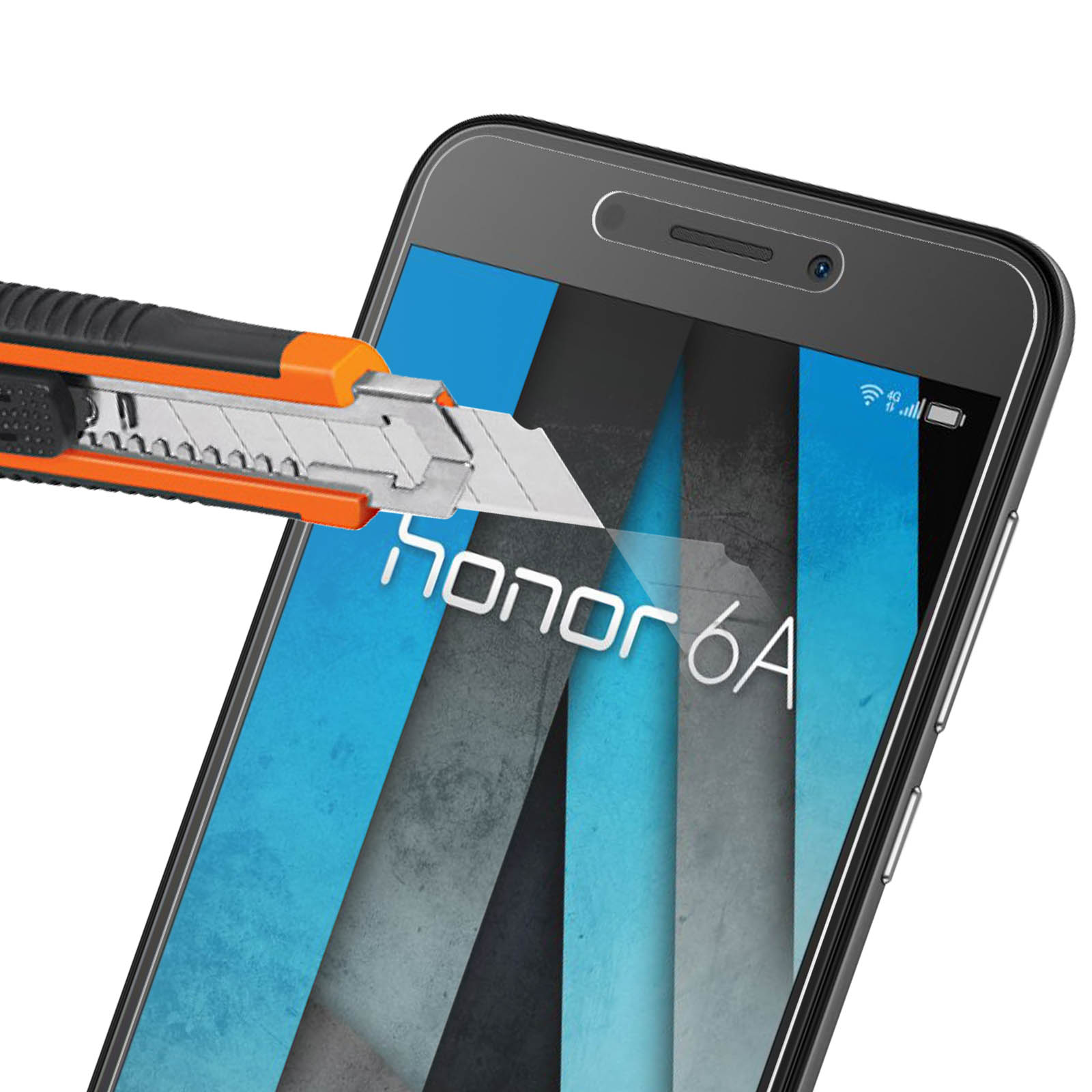 Un taglierino taglia una protezione schermo su un telefono Honor 6A.