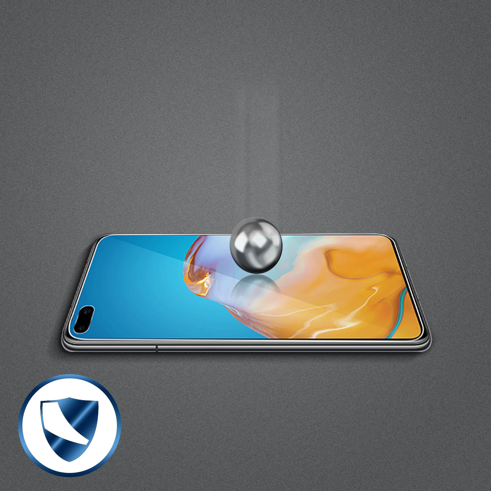 Un telefono con protezione schermo. Una sfera argentata cade sul telefono. Lo sfondo è grigio.