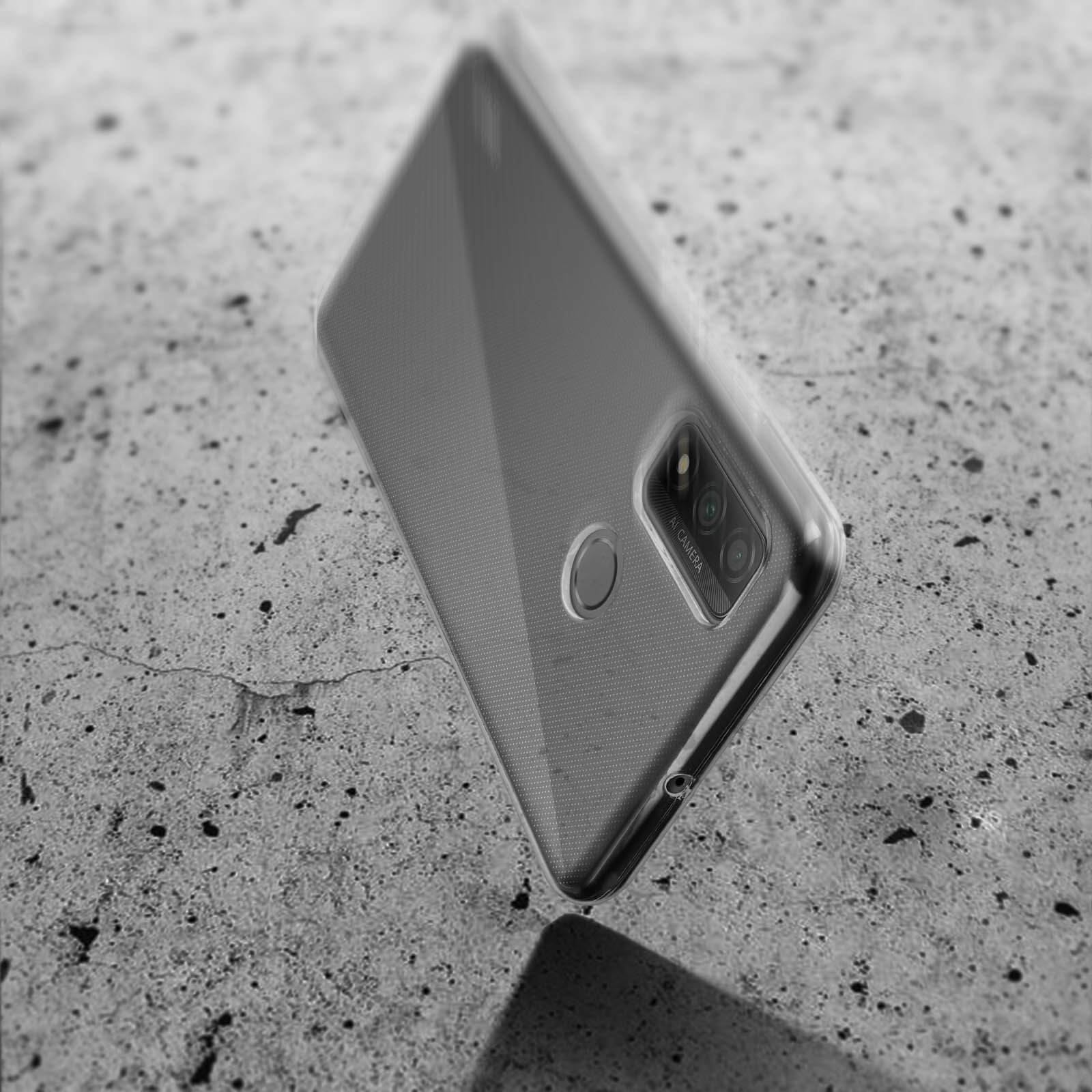 Custodia trasparente per telefono con telefono all'interno. Il telefono è su una superficie ruvida.