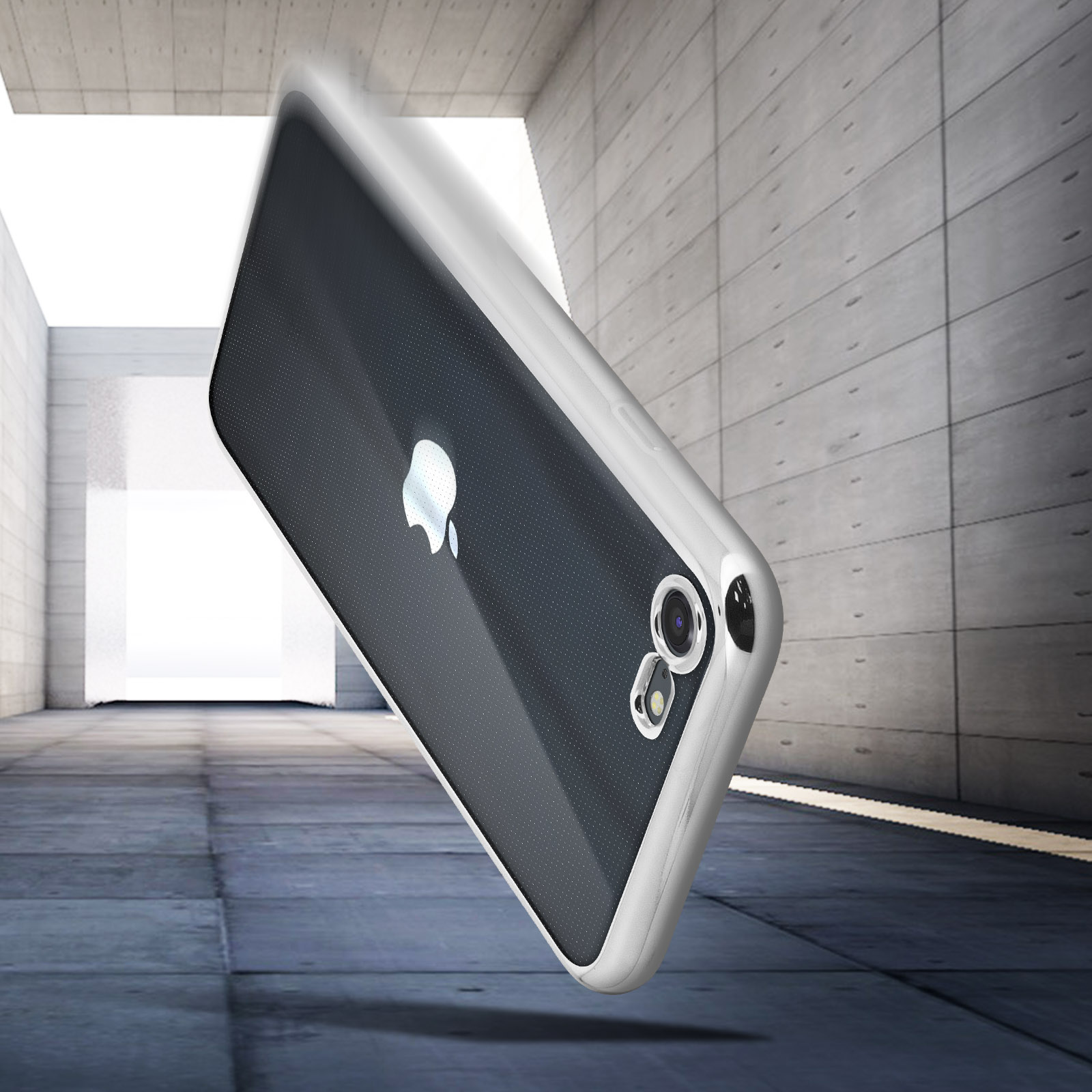 Una custodia per telefono, con un logo Apple, sospesa in aria, lo sfondo è un edificio per uffici.