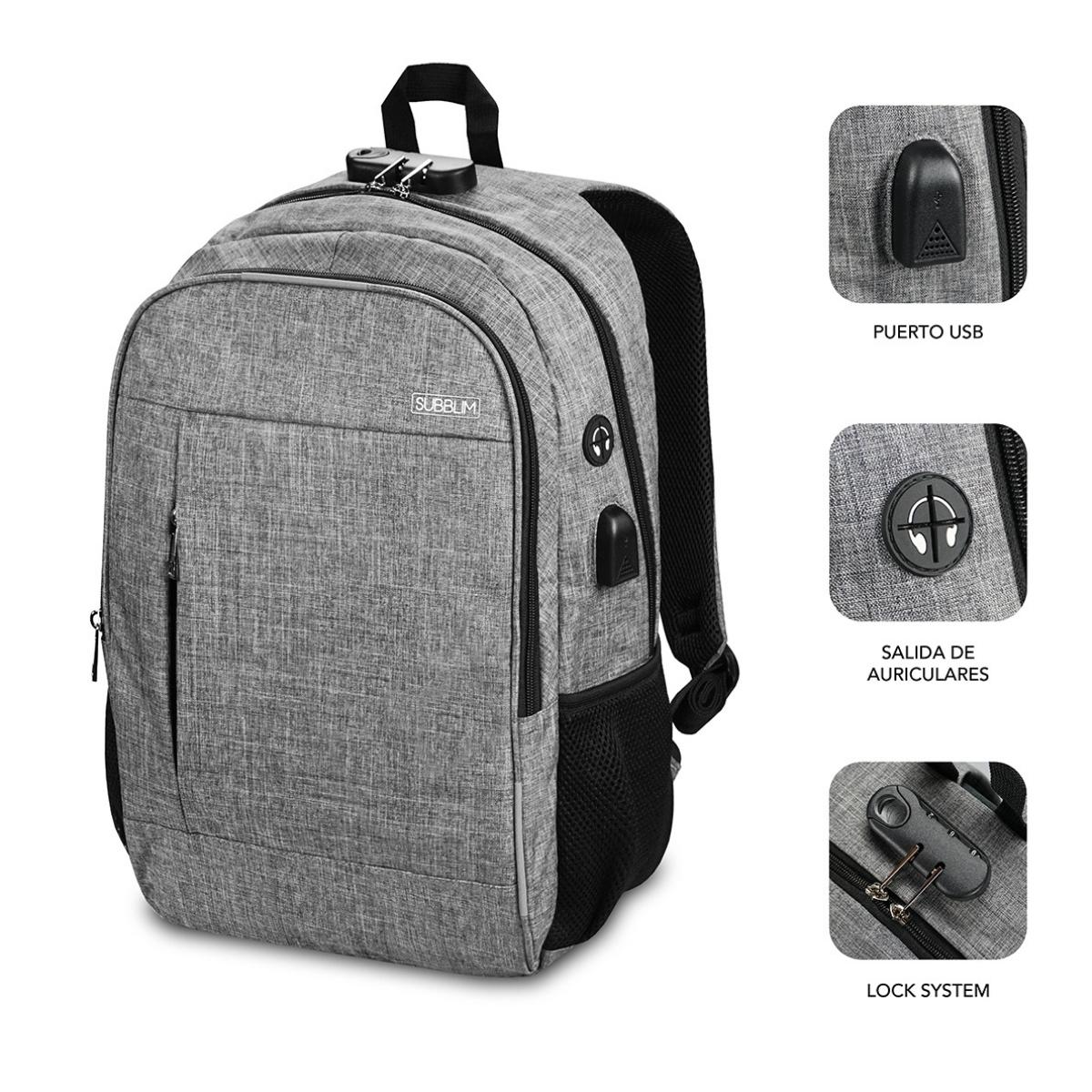 Mochila gris con puerto USB, salida de auriculares y detalles del sistema de bloqueo.