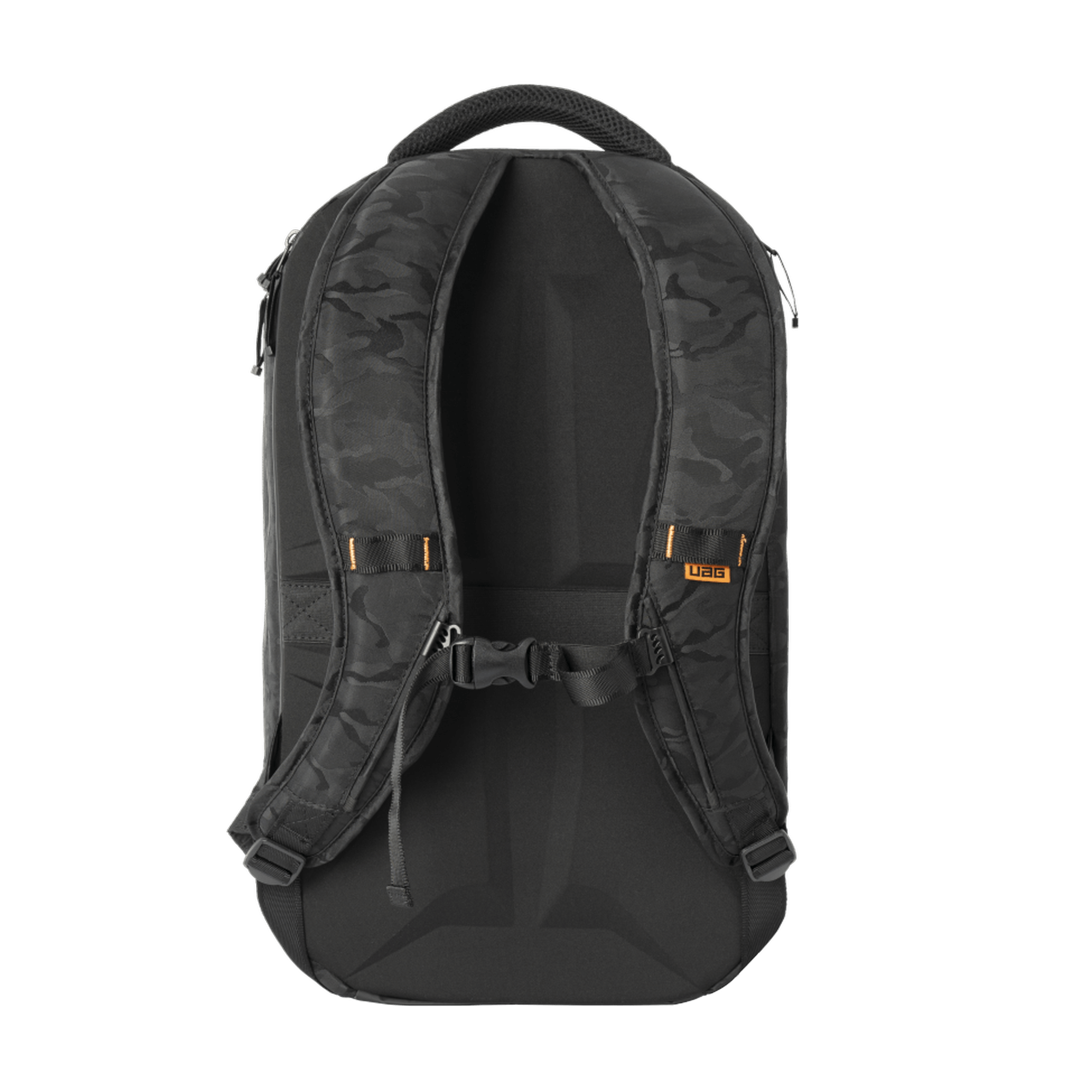 Schwarzer Rucksack mit Camouflage-Muster und orangen Akzenten. Er wird von hinten betrachtet, auf schwarzem Hintergrund.