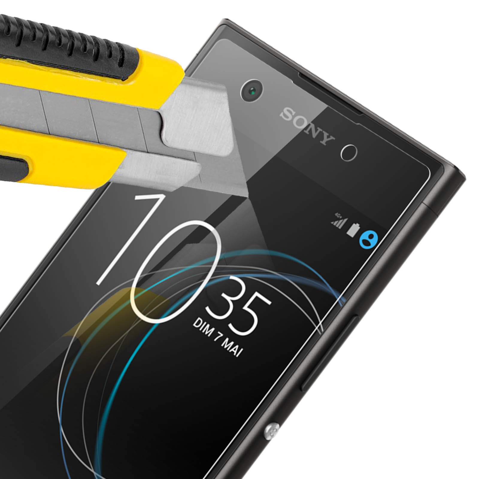 Schermo del telefono tagliato con un taglierino. Il telefono mostra l'ora: 10:35.