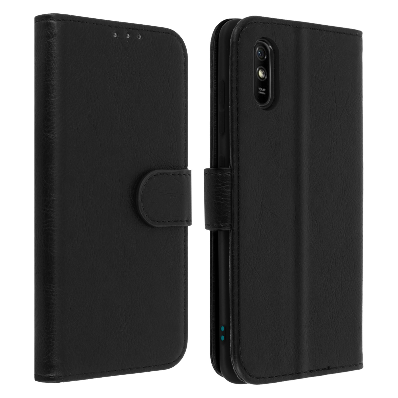 Étui de téléphone en cuir noir, ouvert, avec fermeture à bouton. Téléphone noir à l'intérieur. Fond blanc.