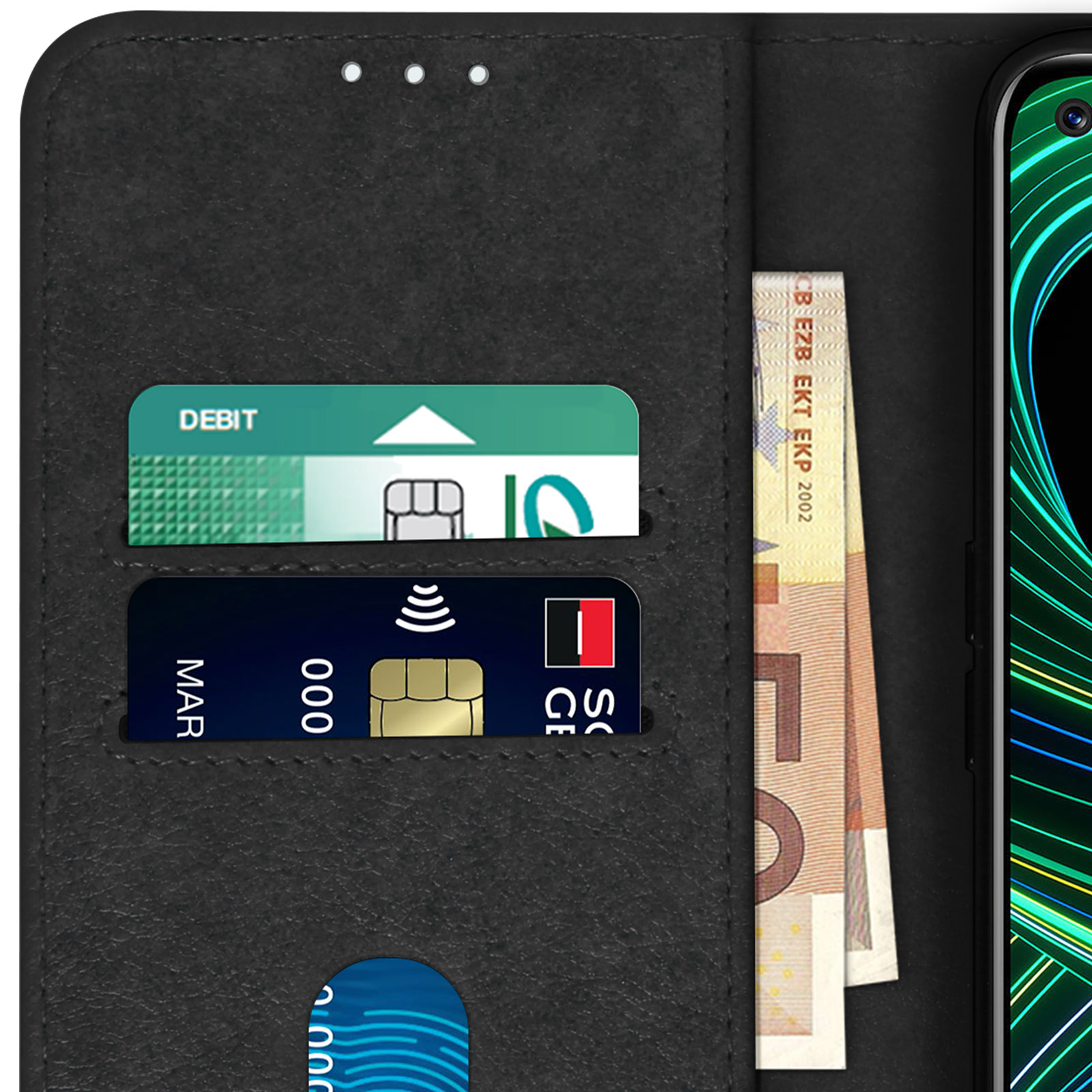 Gros plan d'un étui de téléphone noir avec cartes et argent visibles dans les fentes.
