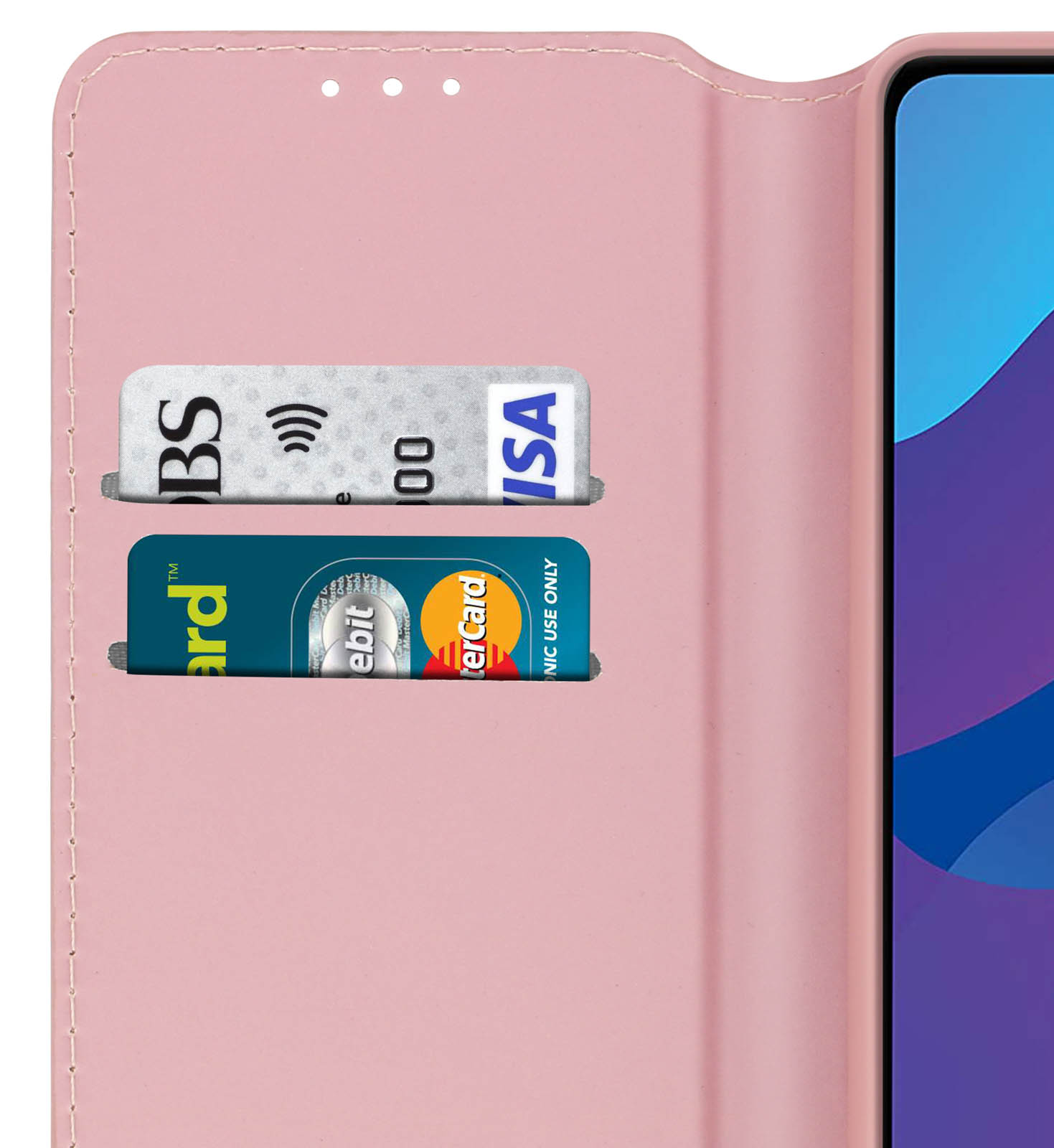 Funda de teléfono rosa con tarjetas de crédito dentro.