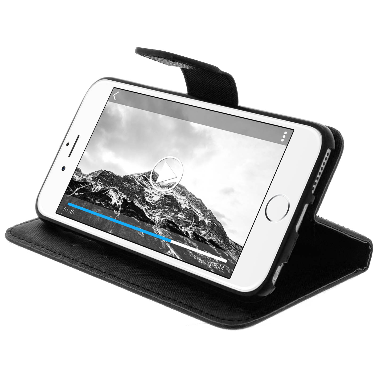 Smartphone en funda negra, mostrando un vídeo. Está abierto sobre un fondo blanco.
