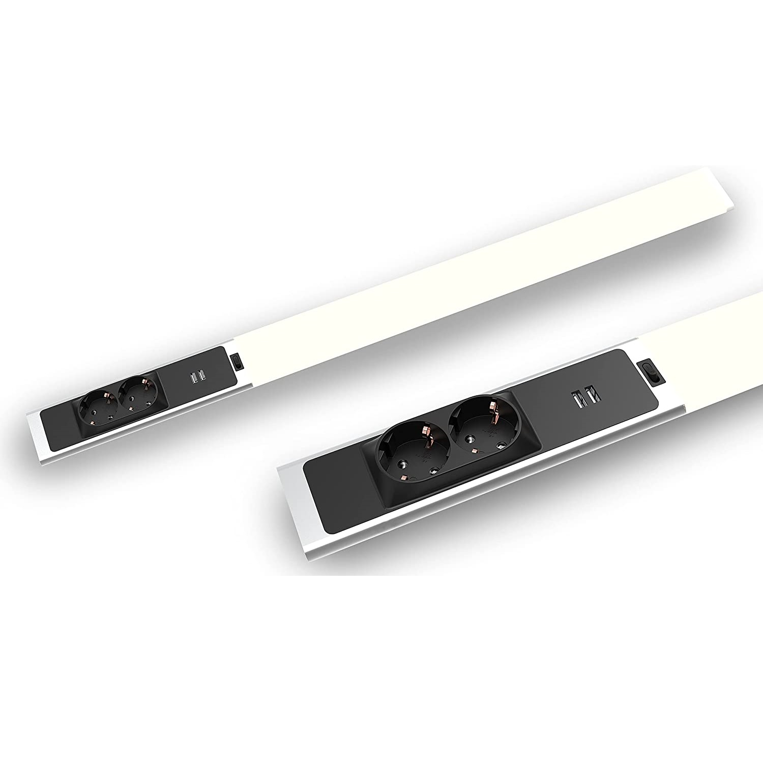 Zwei weiße Steckdosenleisten mit schwarzen Steckdosen und USB-Anschlüssen auf weißem Hintergrund.