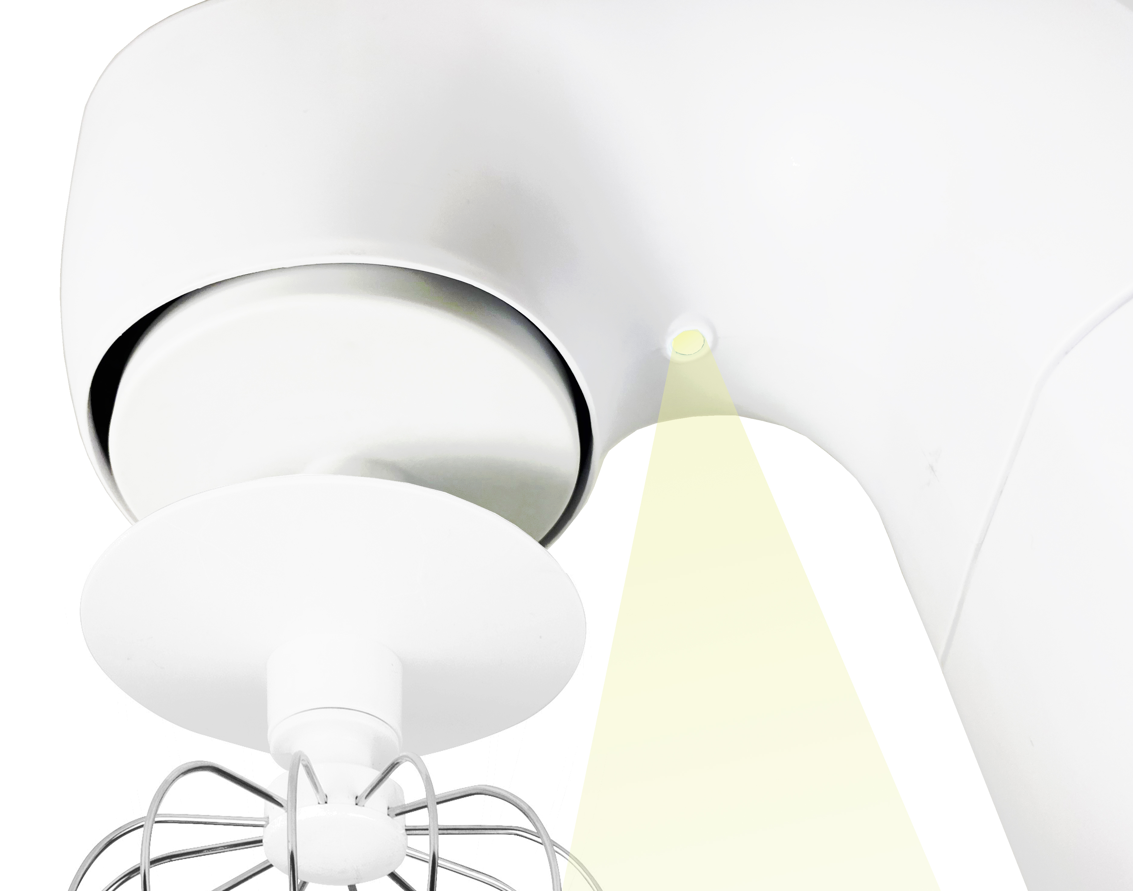 Weißer Mixer mit Schneebesenaufsatz und gelbem Licht.