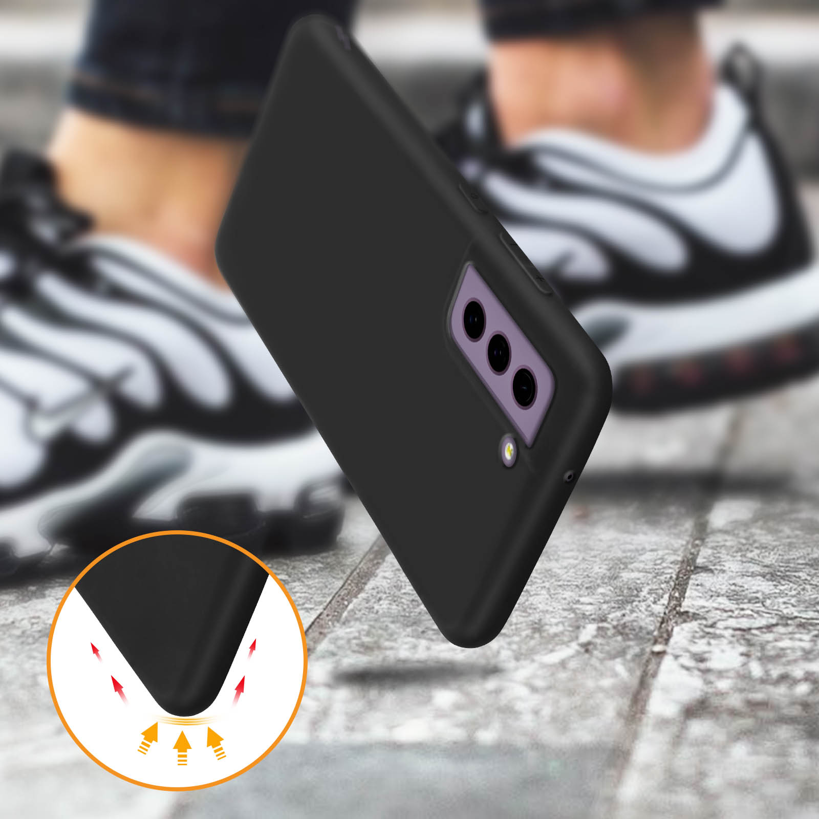 Custodia per telefono nera su una superficie strutturata. La custodia è leggermente angolata.