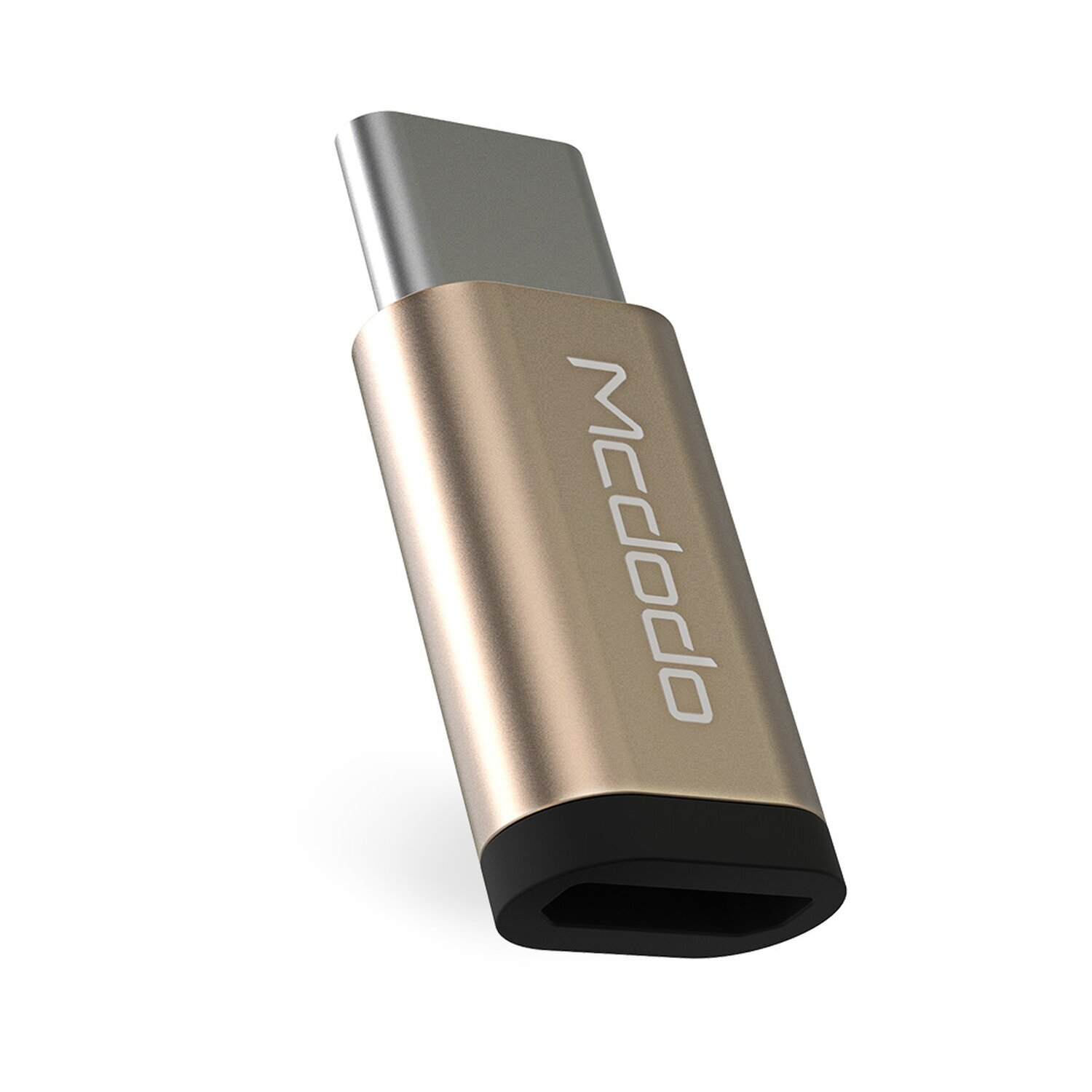 Ein gold-schwarzer USB-C-Adapter, schräg vor weißem Hintergrund.