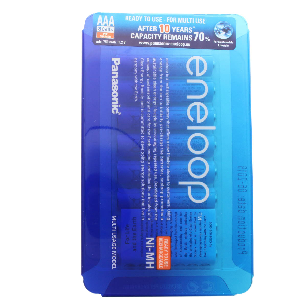 Eine Packung Panasonic Eneloop AAA Akkus in blauer Verpackung, Nahaufnahme.