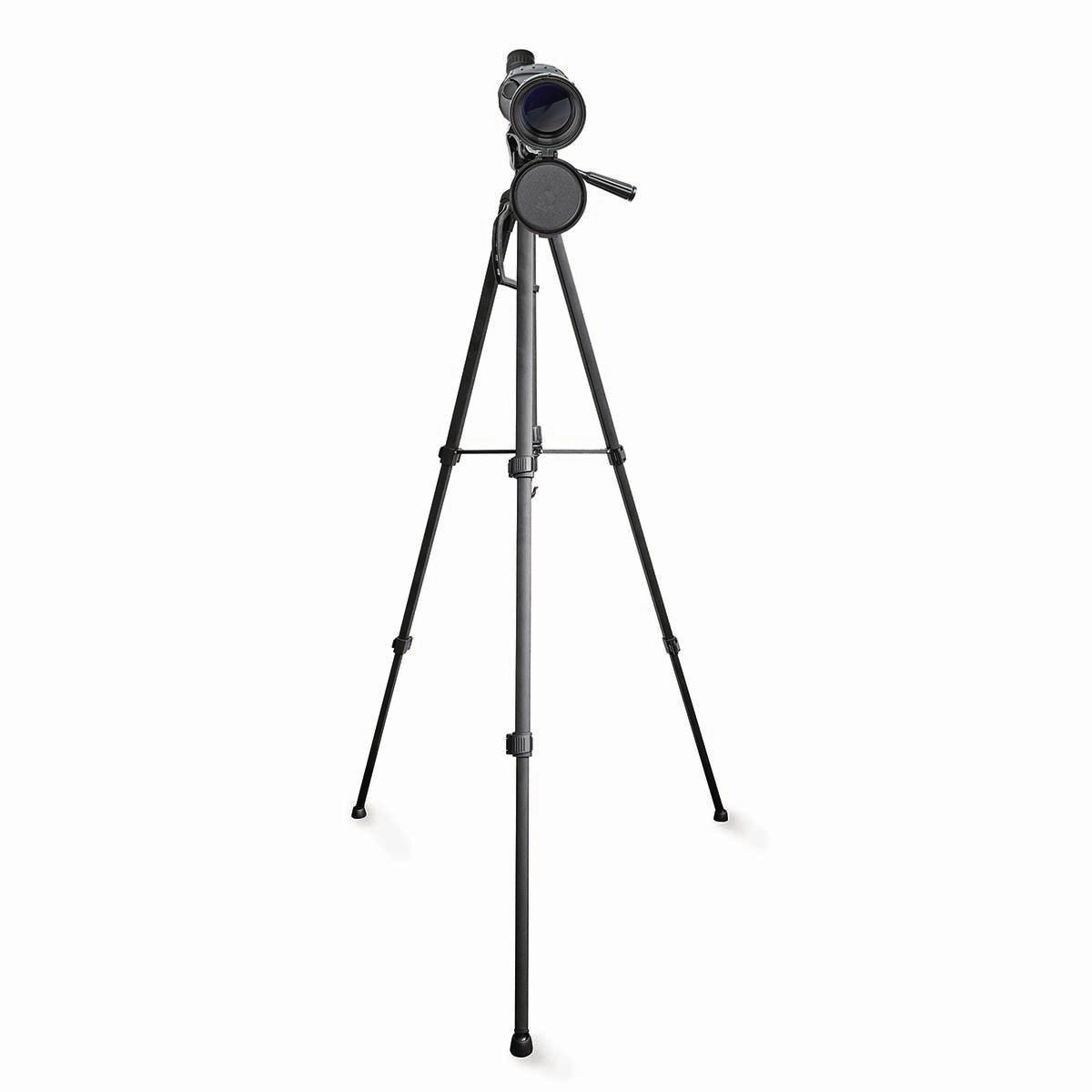 Teleskop auf Stativ, schwarz und silber, auf weißem Hintergrund.
