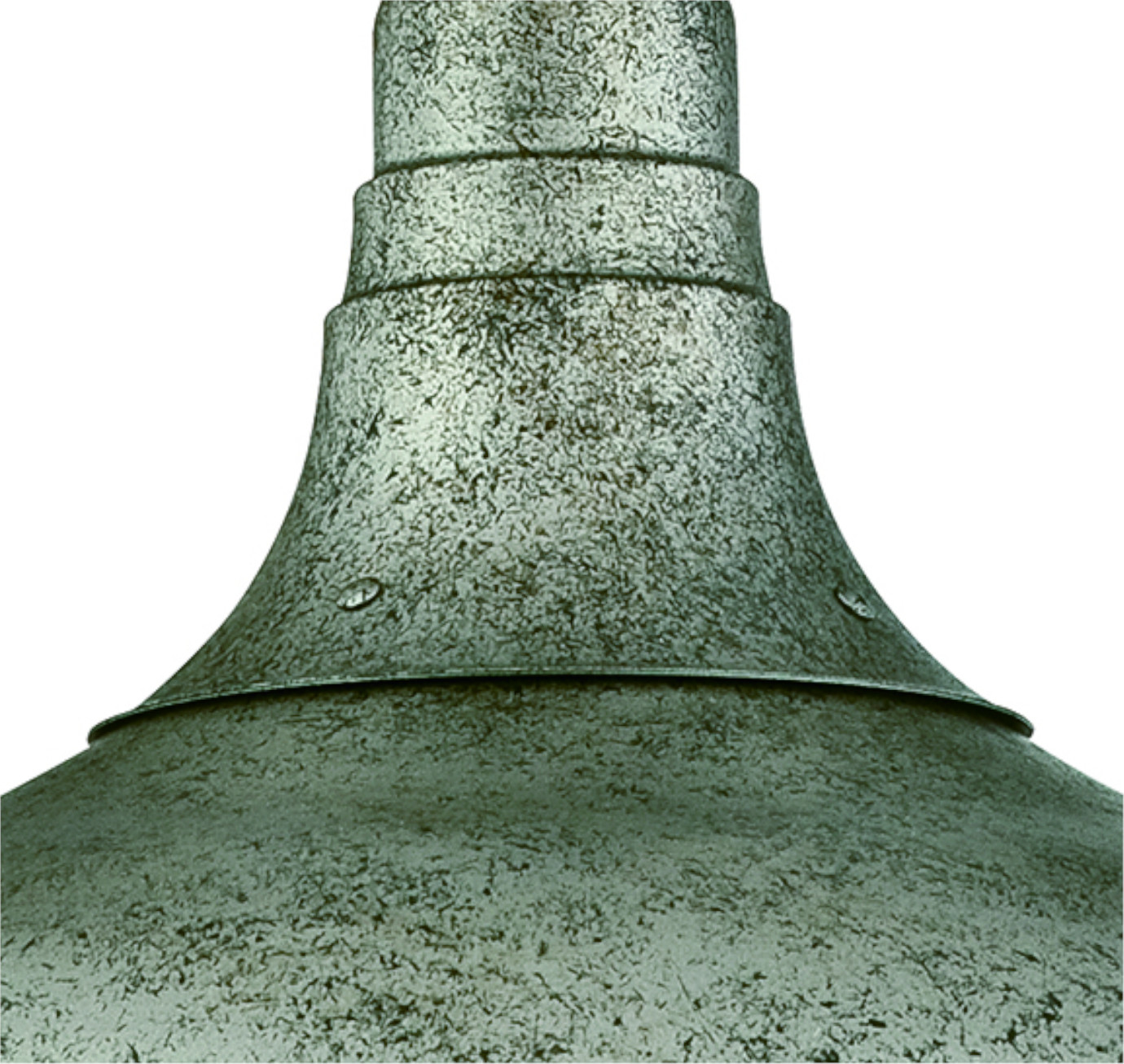 Nahaufnahme des oberen Teils einer Lampe mit strukturierter grün-grauer Oberfläche und ausgestellter Form.
