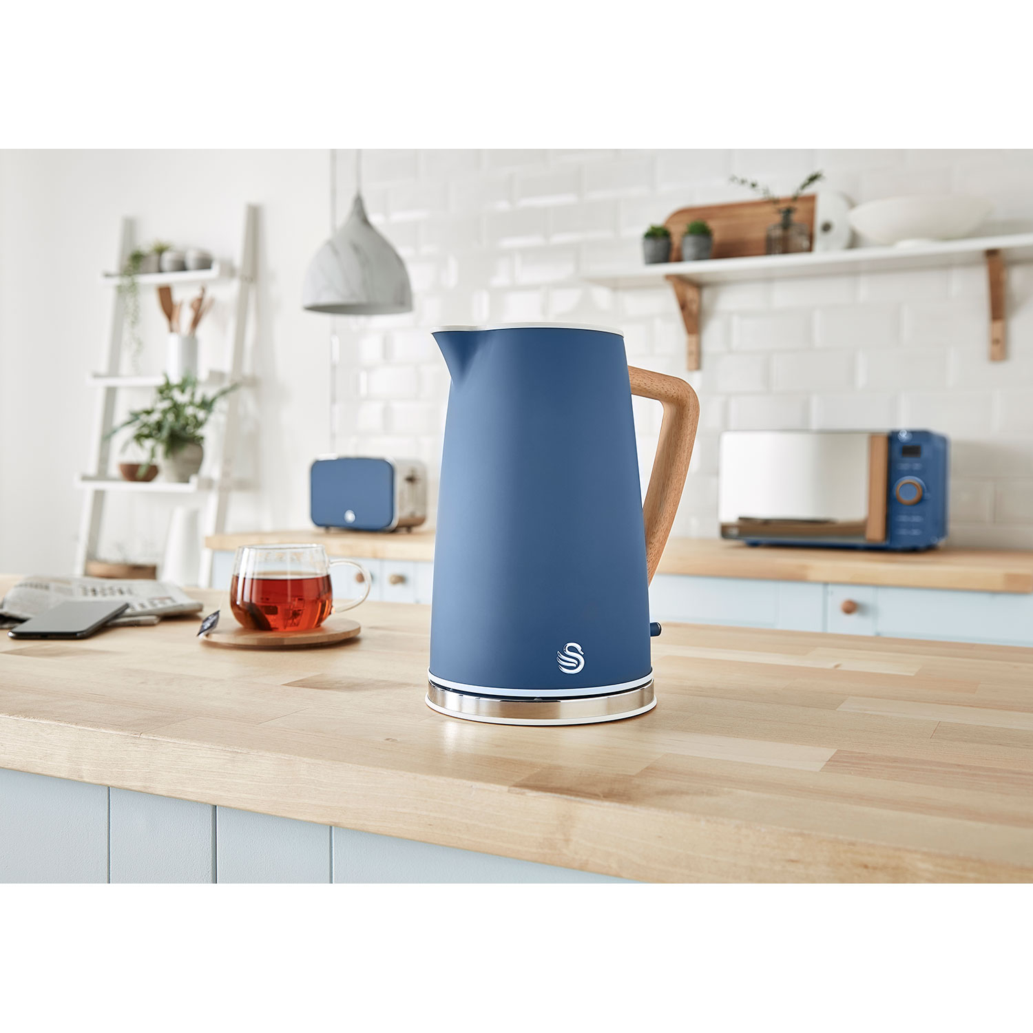 (2200 Blau 2) STP2090BLUNEU SWAN und Wasserkocher Watt, Set Nordic Toaster Schlitze: