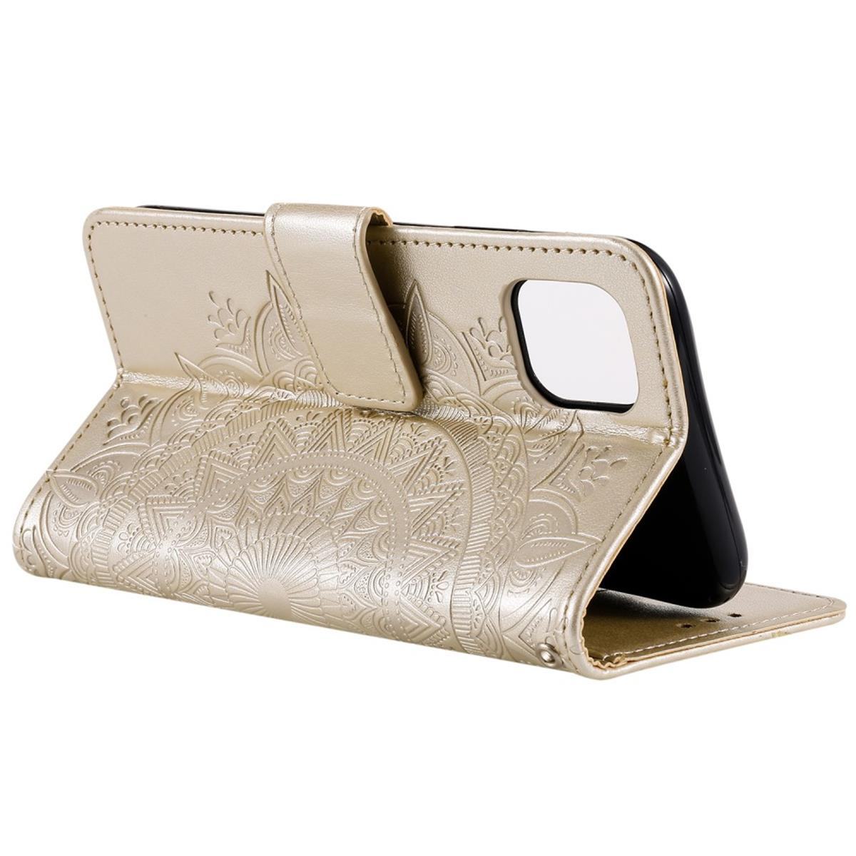 Geöffnete Handyhülle, goldfarben, mit Mandala-Design. Telefon ist innen. Der Hintergrund ist weiß.