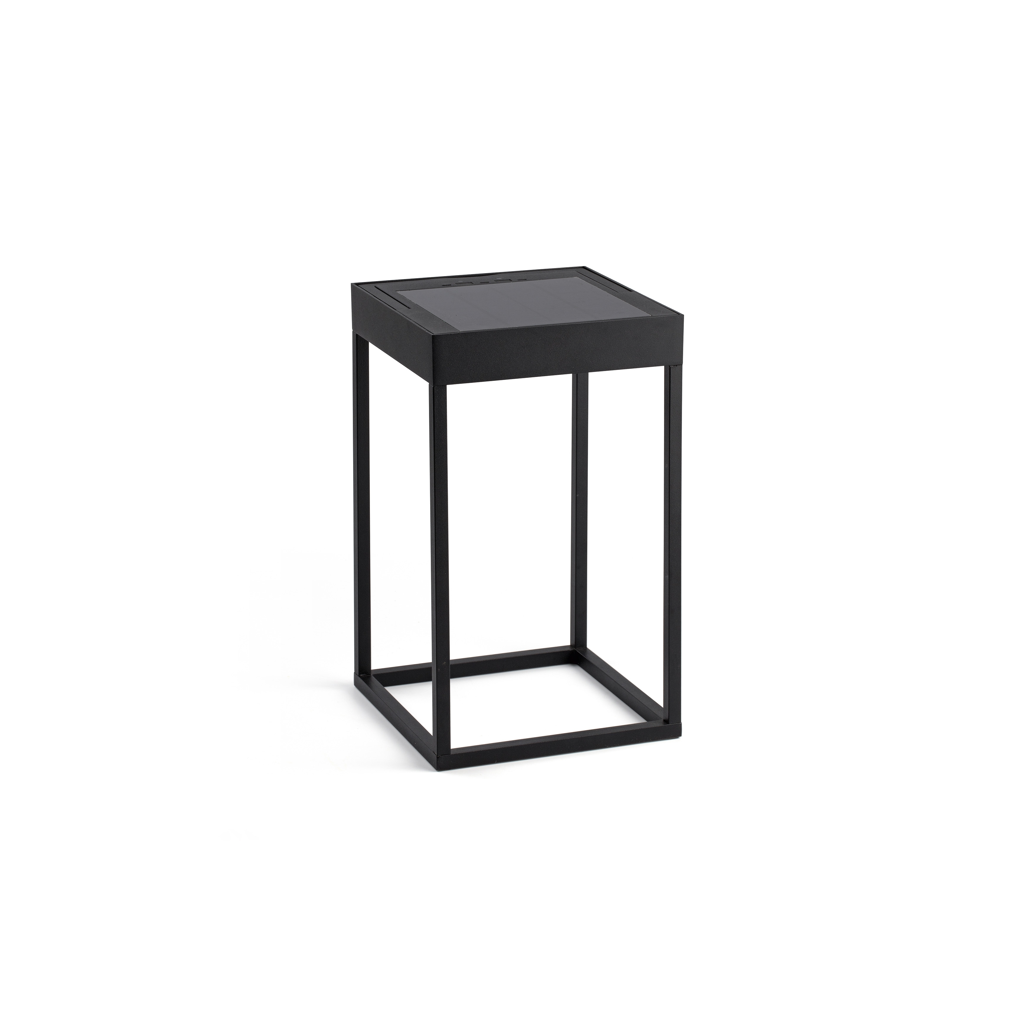 Tavolino nero su sfondo bianco. Tavolo quadrato con gambe quadrate.