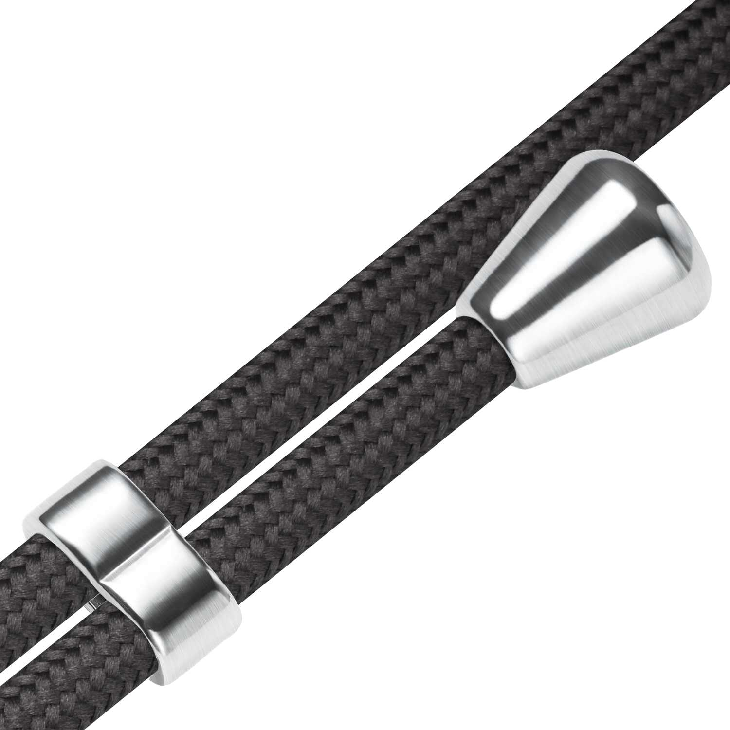 Nahaufnahme eines schwarzen und silbernen Kabels. Das Kabel ist dick und die Anschlüsse sind silbern.
