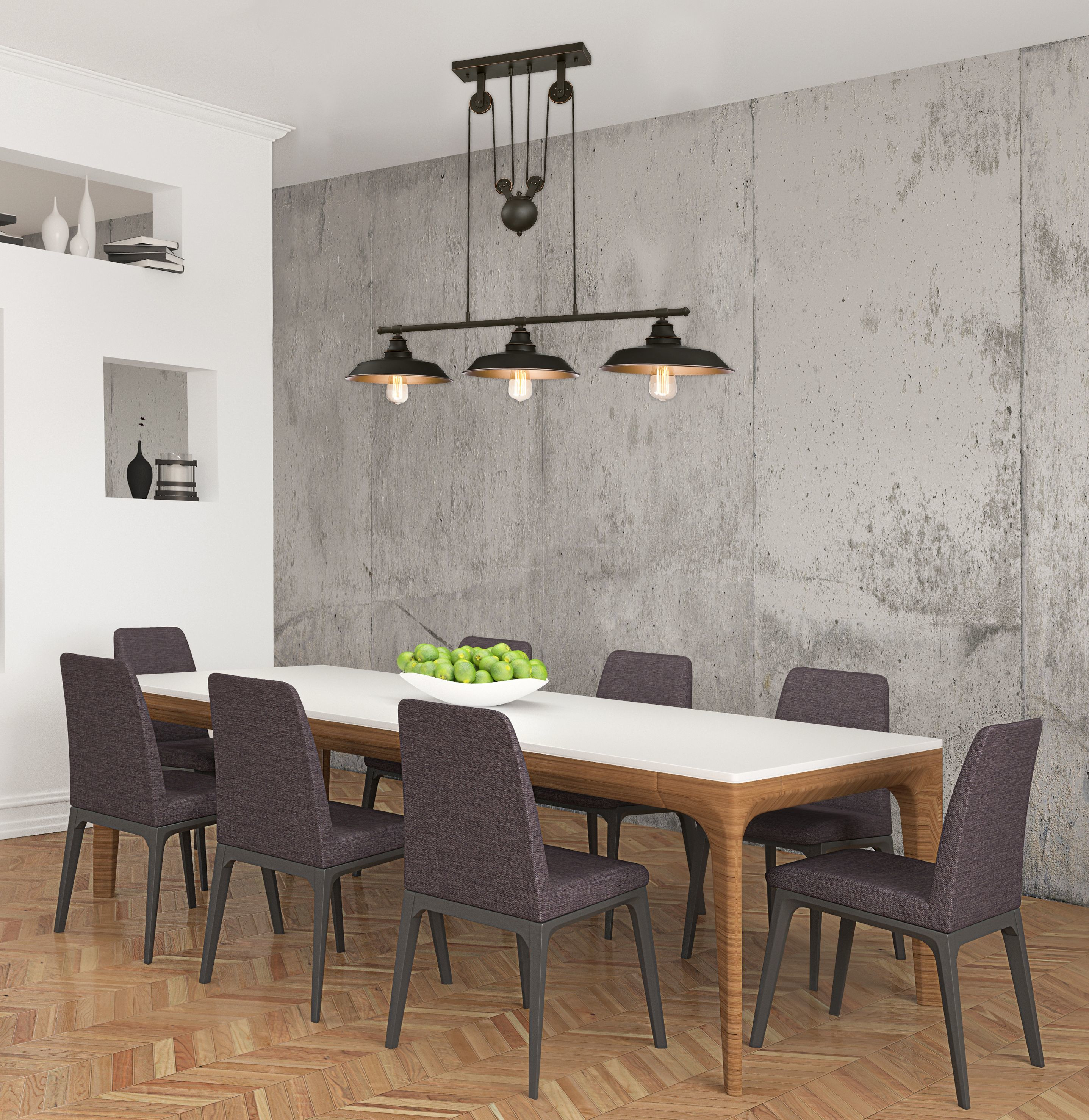 Ein Esszimmer mit Tisch und Stühlen. Über dem Tisch hängt eine Leuchte. Die Wand ist aus Beton.