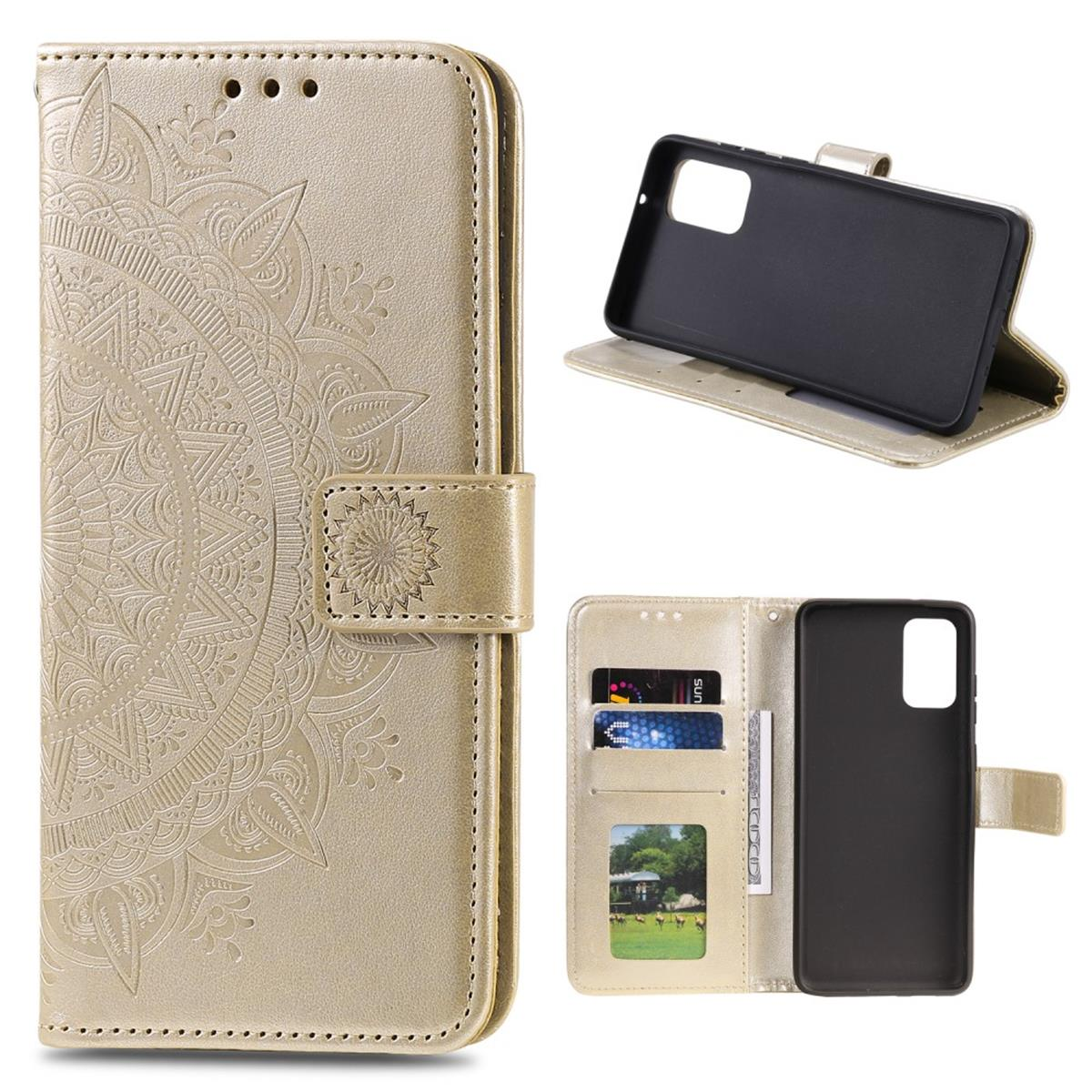 Goldene Handyhülle mit Mandala-Design, geöffnet, um Telefon und Kartenfächer zu zeigen. Hintergrund: weiß.