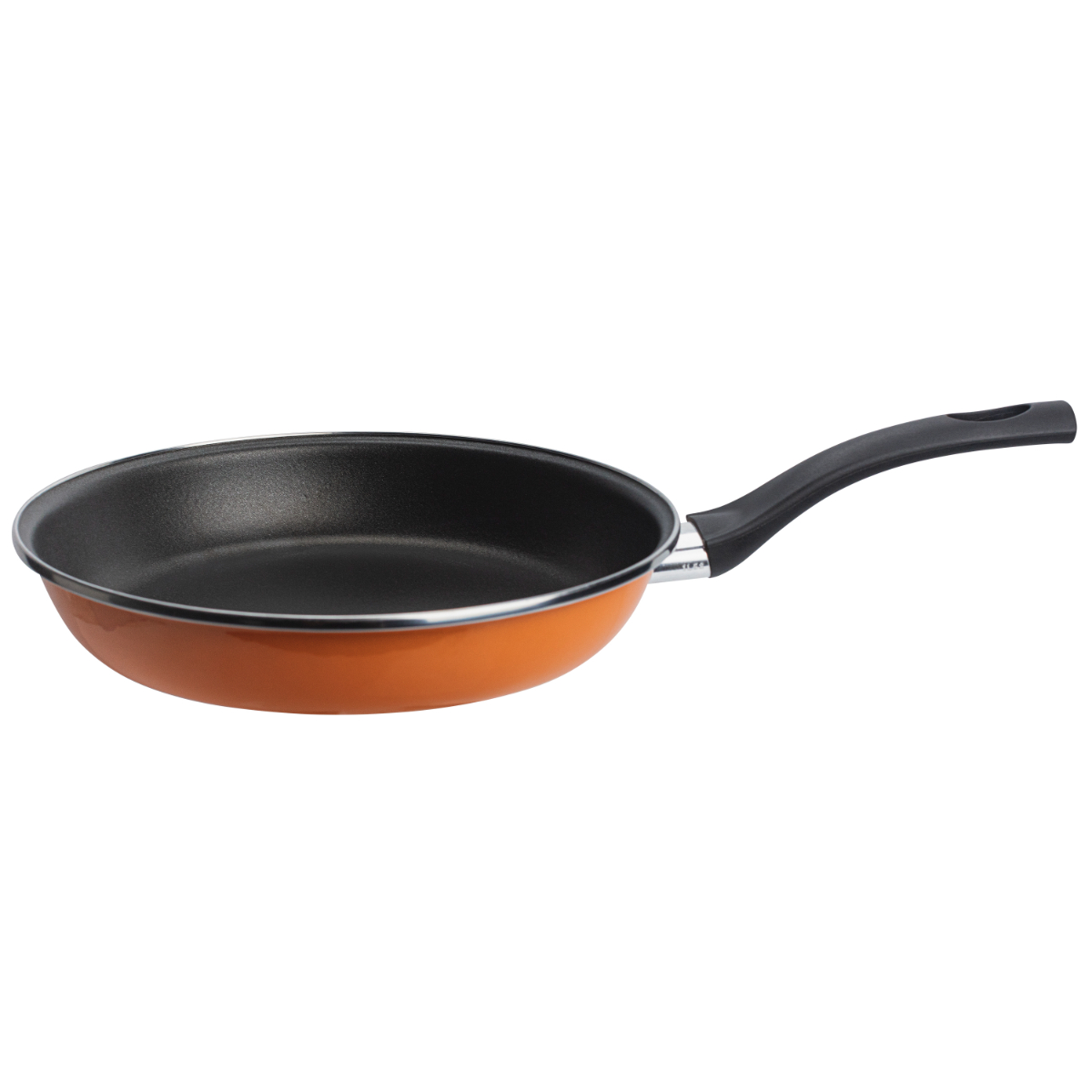 Sartén naranja con mango negro, aislada sobre fondo blanco.