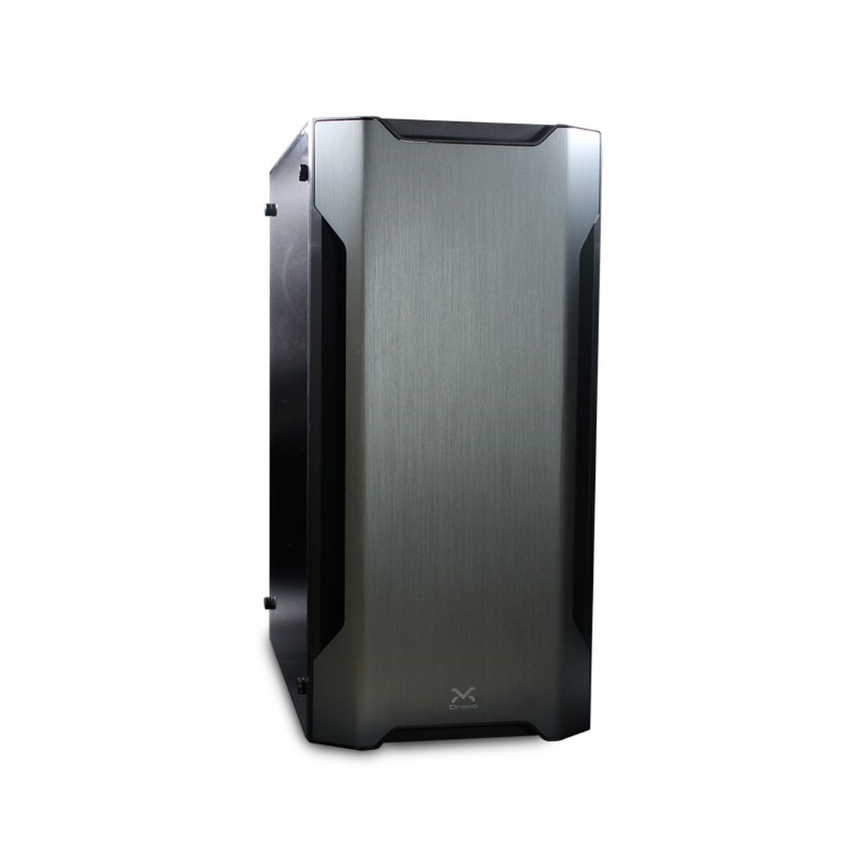 Un case per computer argentato e nero, con un pannello frontale in metallo spazzolato. Il marchio è X-Dynamo.