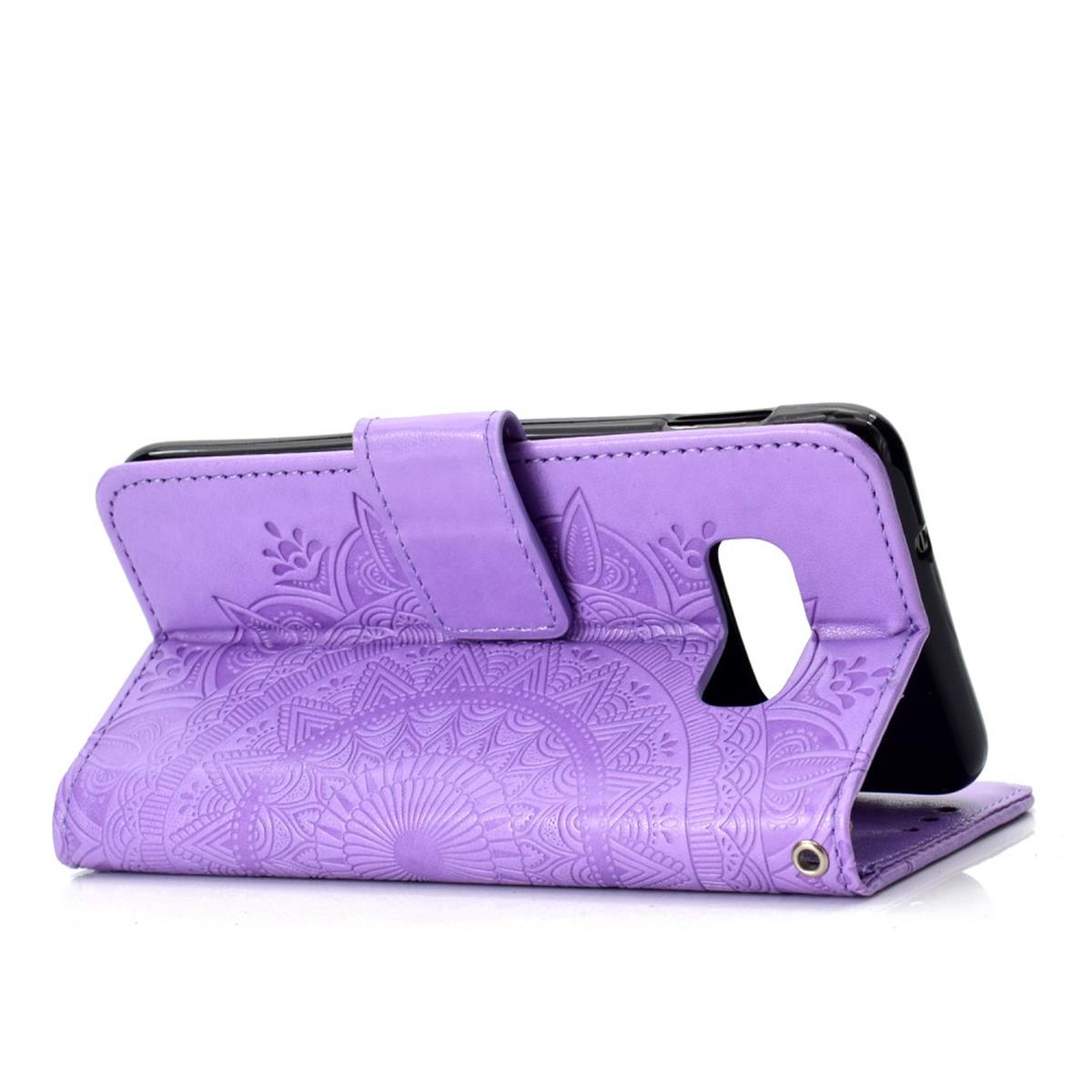 Lila Handyhülle mit Mandala-Design, offen, Telefon innen. Weißer Hintergrund.