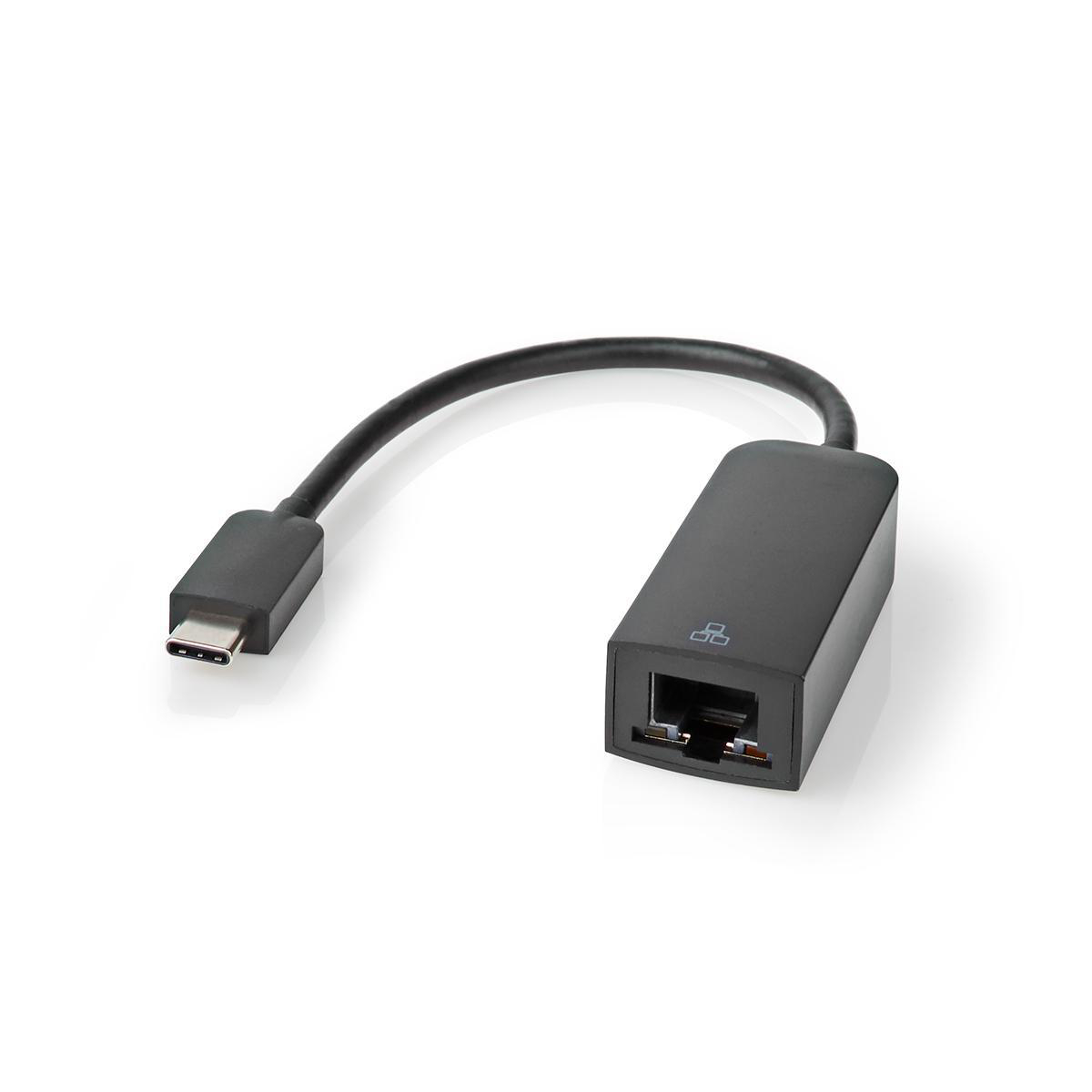 Un cavo adattatore da USB-C a Ethernet nero su sfondo bianco, che mostra il connettore.