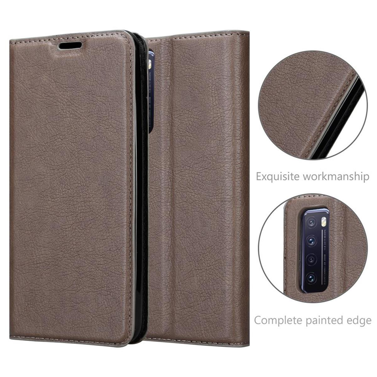 Braune Handyhülle, offen. Zeigt das Telefon im Inneren. Details: exquisite Verarbeitung und komplett lackierte Kante.