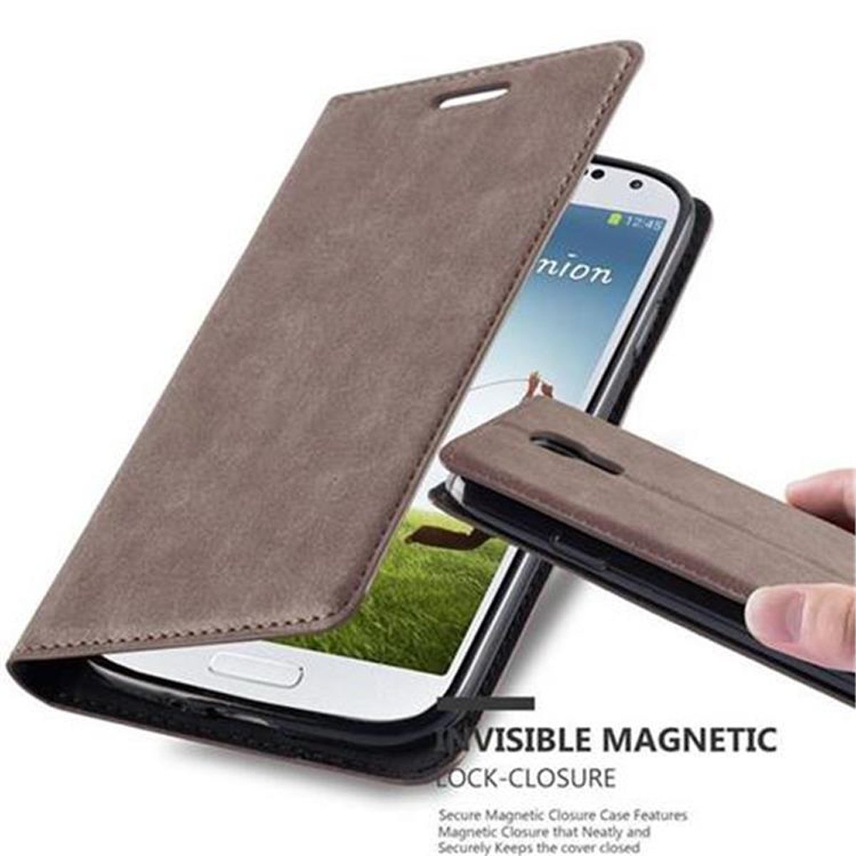Funda marrón para teléfono con teléfono dentro y abierta. Tiene cierre magnético. El fondo es blanco.