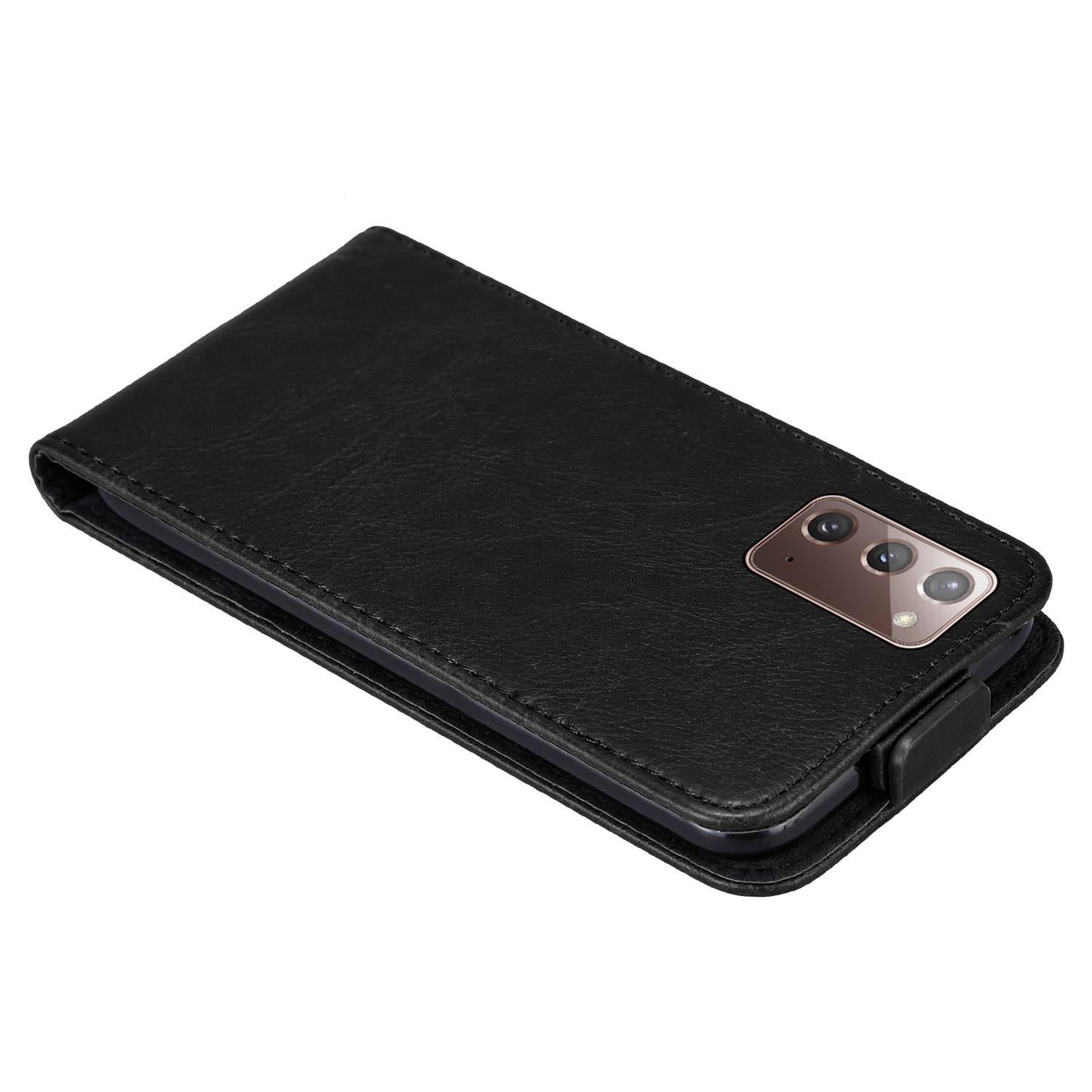 Eine schwarze Handyhülle mit einem Telefon im Inneren, aus einem Winkel betrachtet.